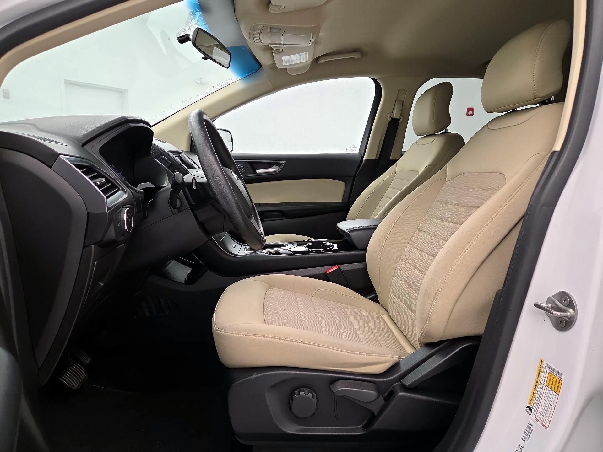 Thumbnail: 2017 Ford Edge - 11