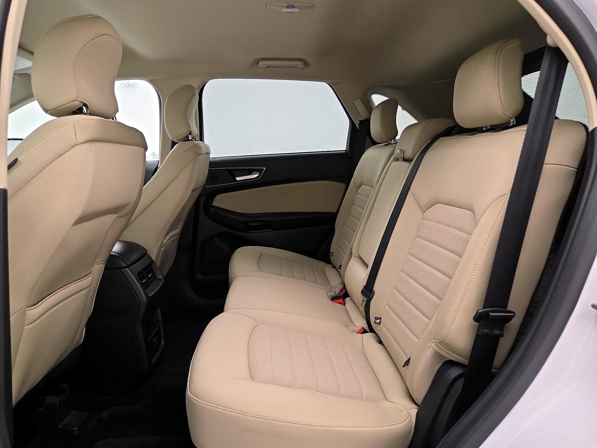 Thumbnail: 2017 Ford Edge - 18