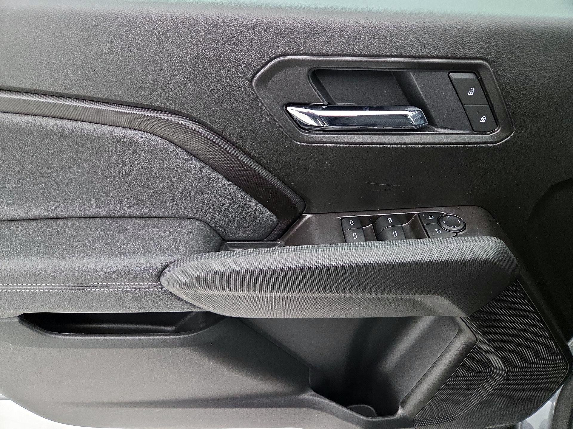 Thumbnail: 2025 Chevrolet Colorado - 12