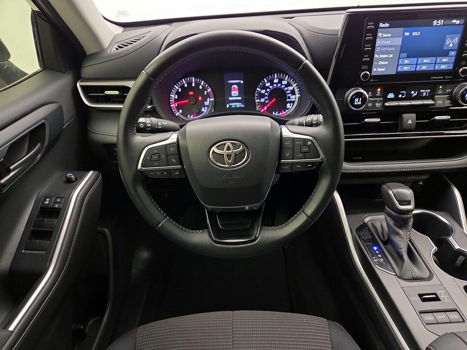 Thumbnail: 2020 Toyota Highlander - 10