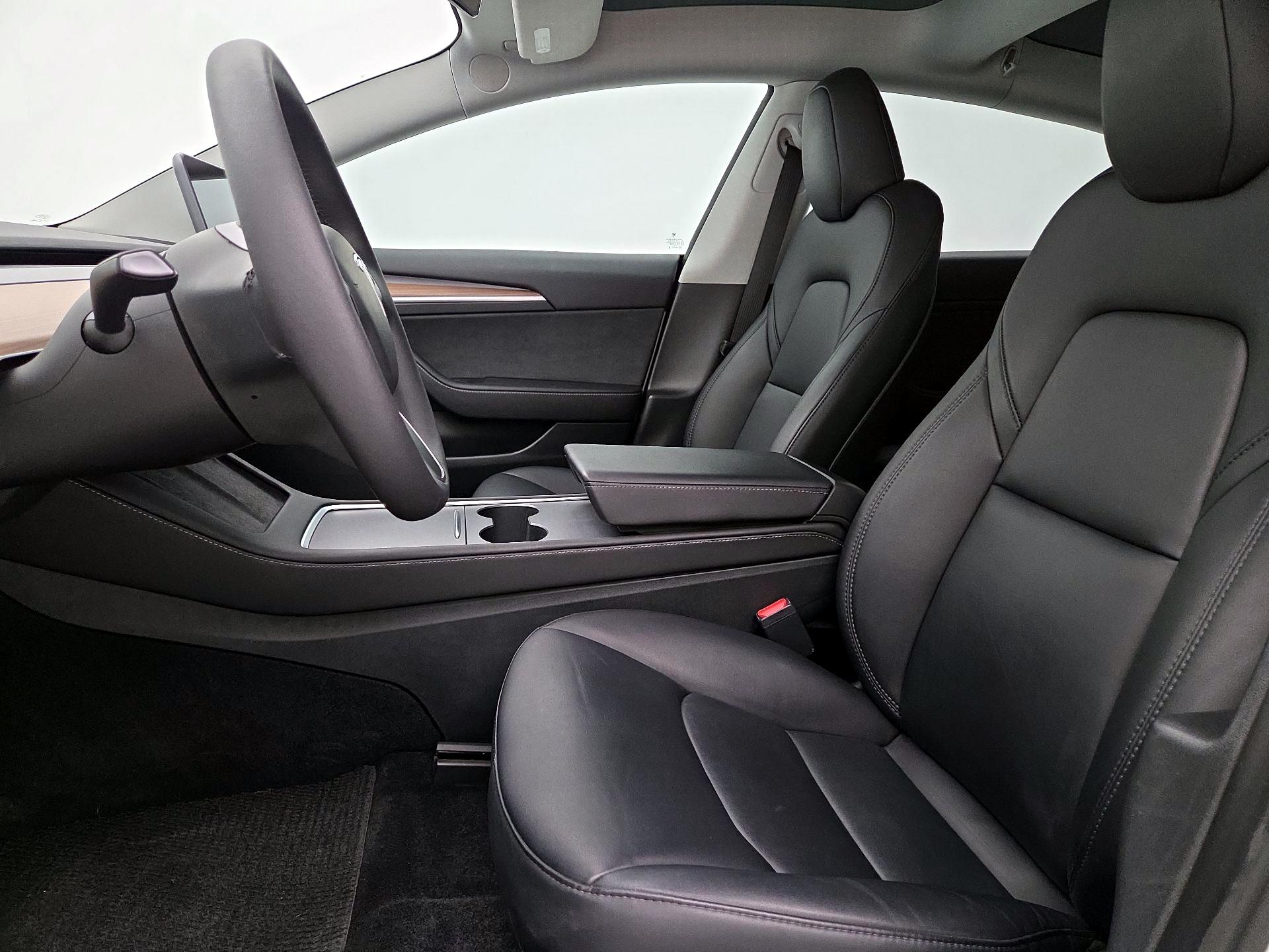 Thumbnail: 2023 Tesla Model 3 - 11