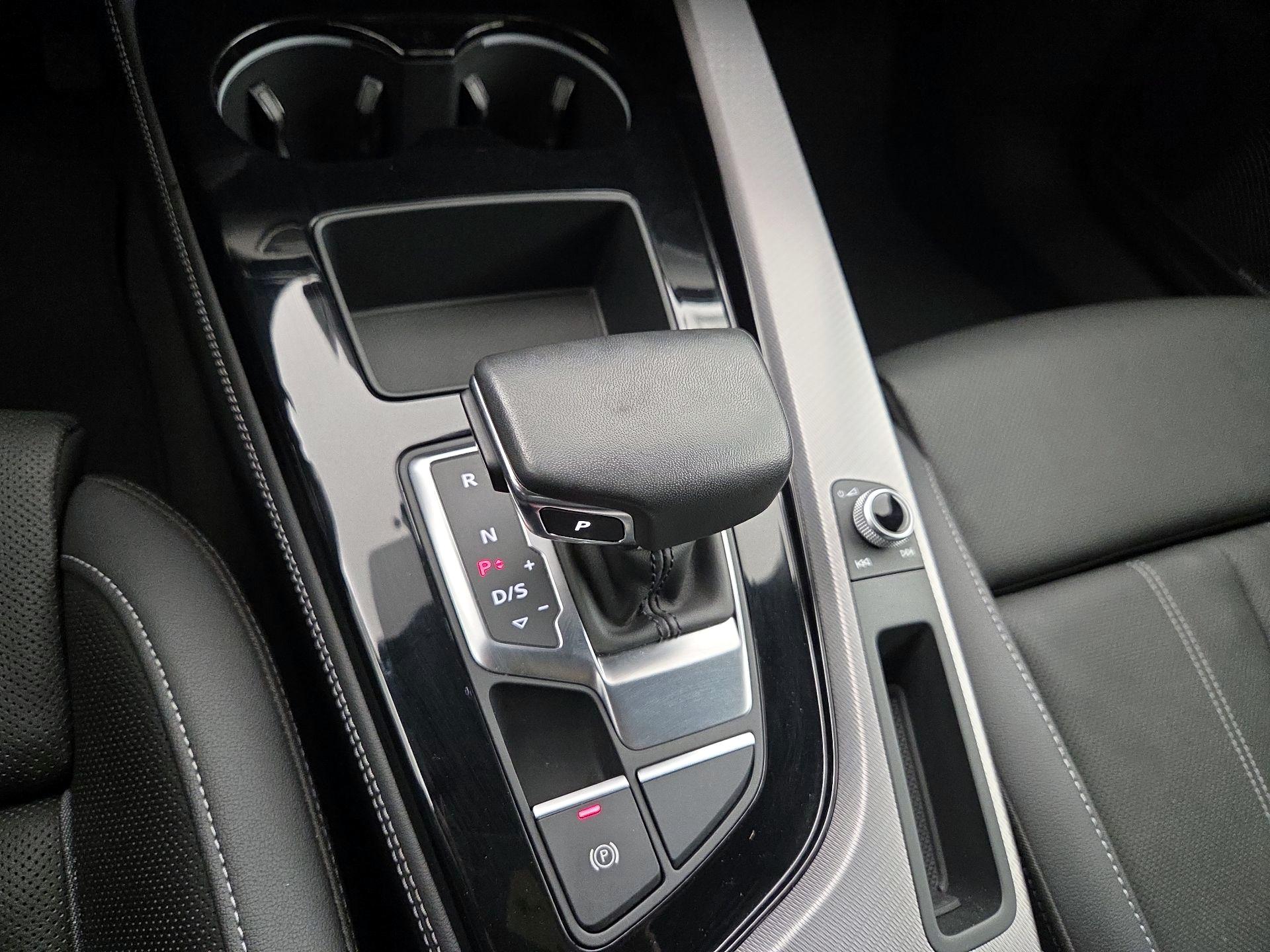 Thumbnail: 2023 Audi A4 - 17