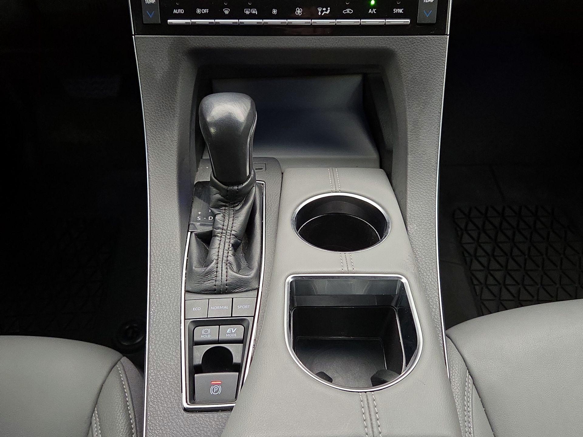 Thumbnail: 2021 Toyota Avalon - 17