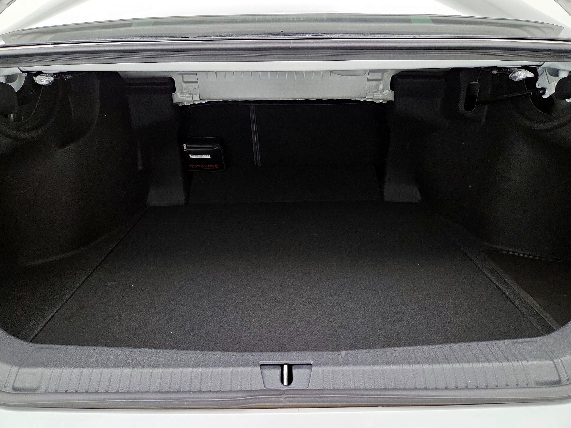 Thumbnail: 2021 Toyota Avalon - 19