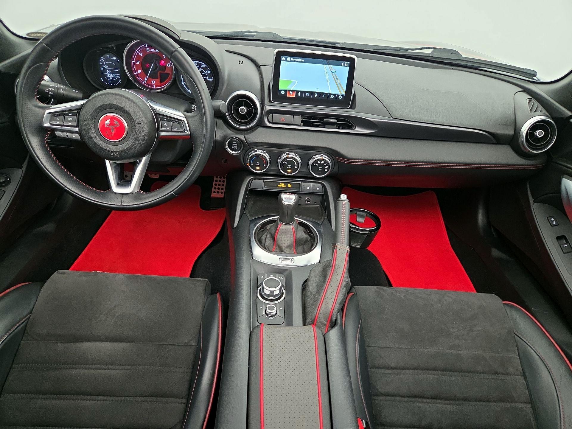 Thumbnail: 2017 Fiat 124 Spider - 9