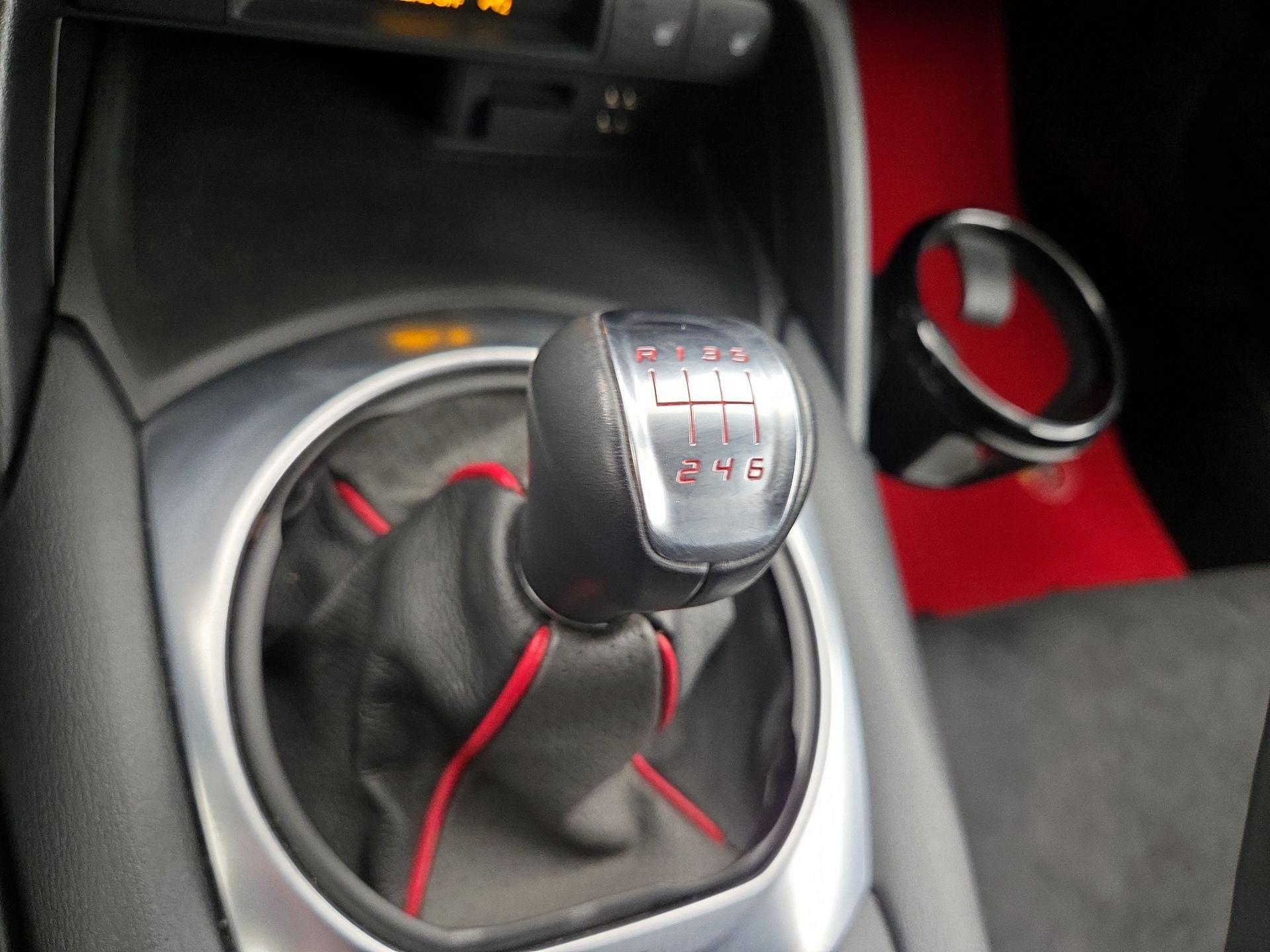 Thumbnail: 2017 Fiat 124 Spider - 18