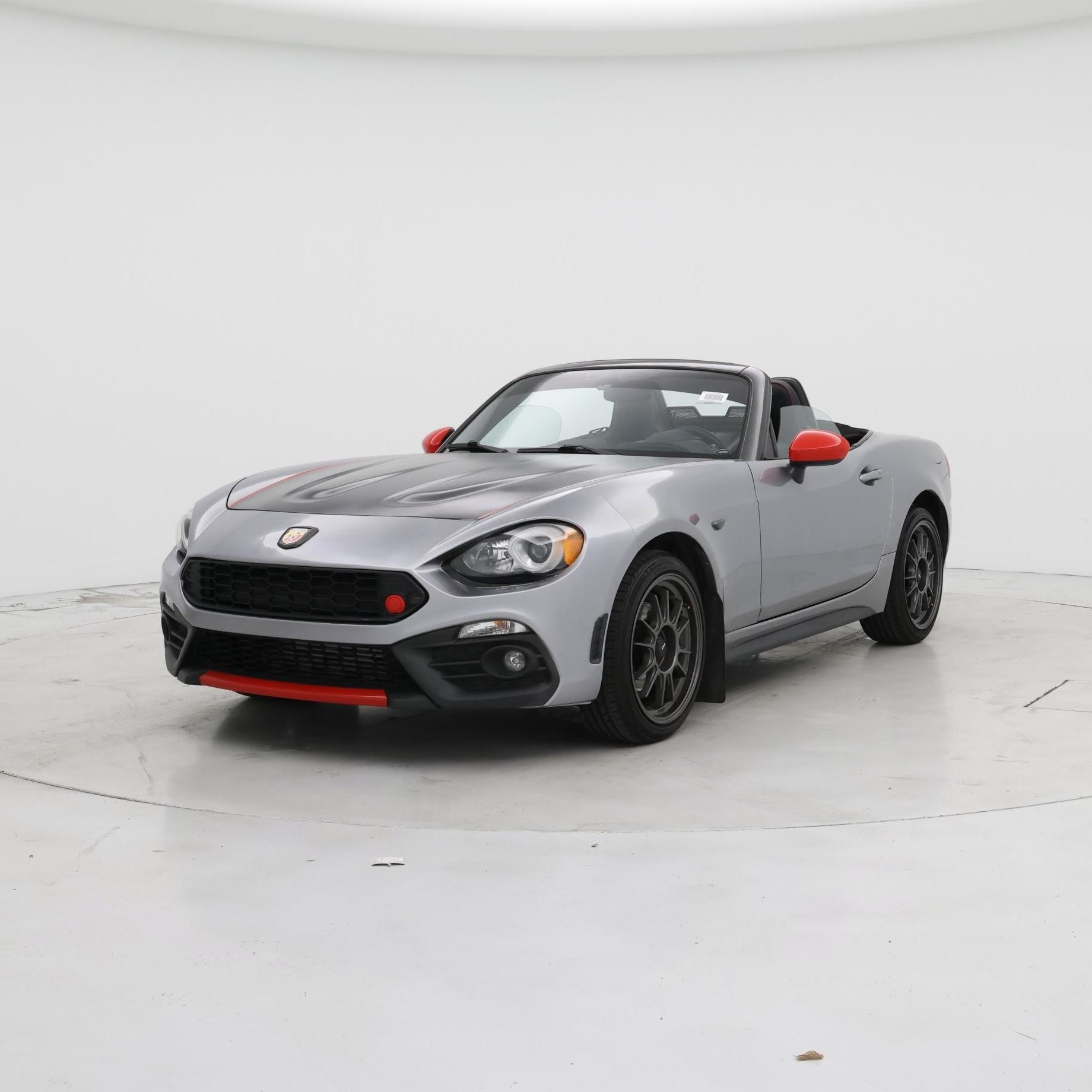 Thumbnail: 2017 Fiat 124 Spider - 4