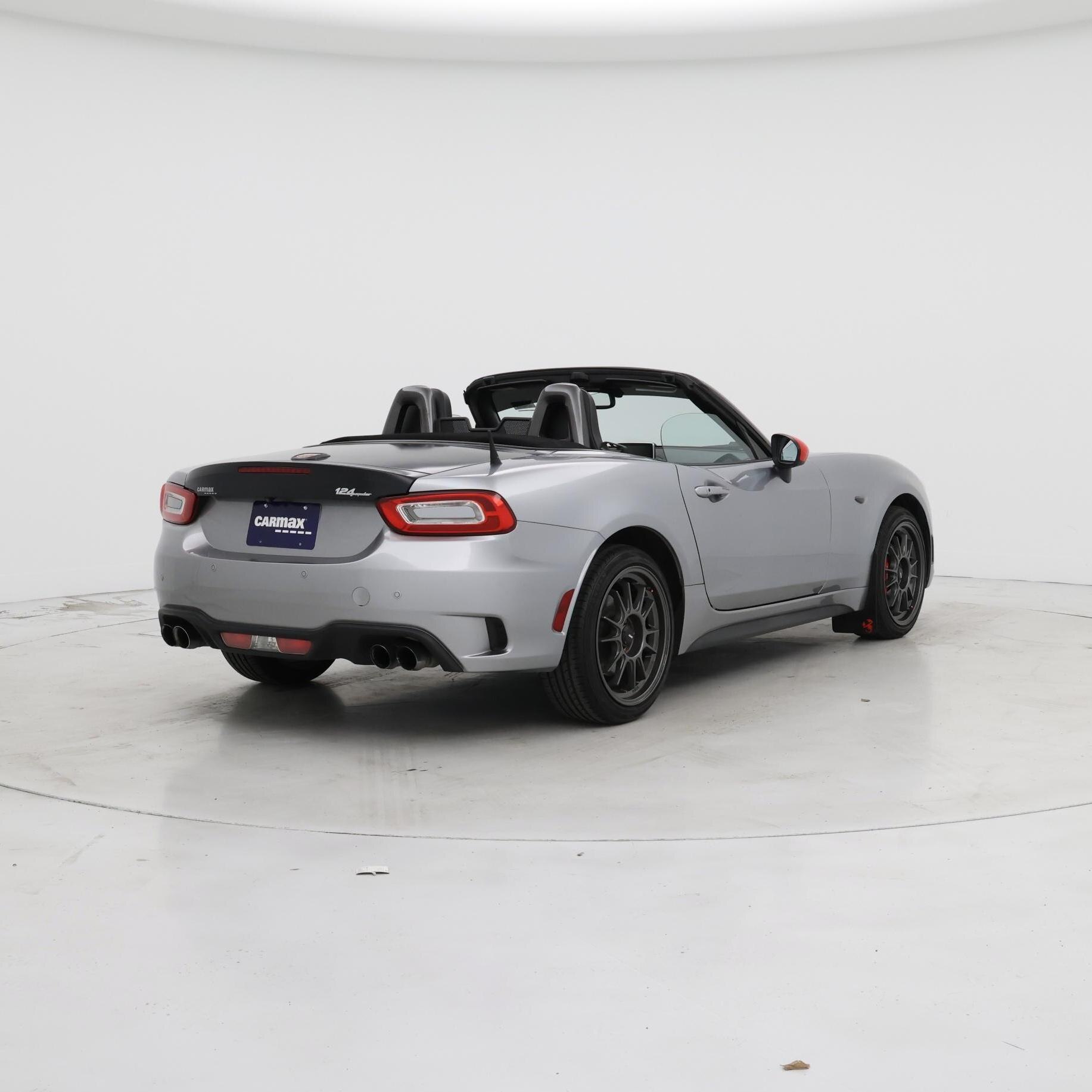 Thumbnail: 2017 Fiat 124 Spider - 8