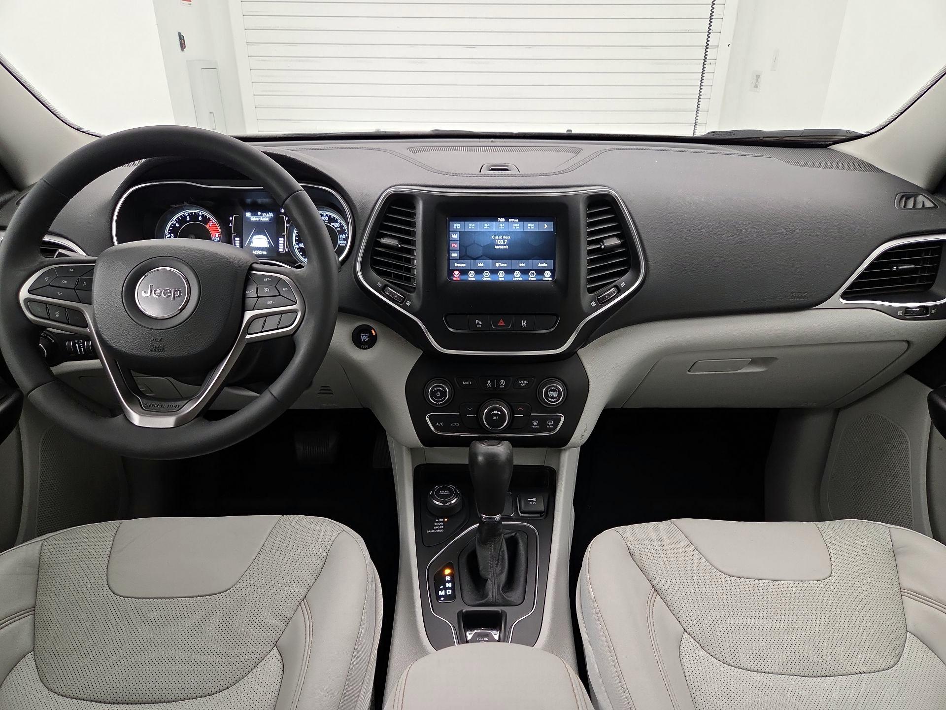 Thumbnail: 2021 Jeep Cherokee - 9