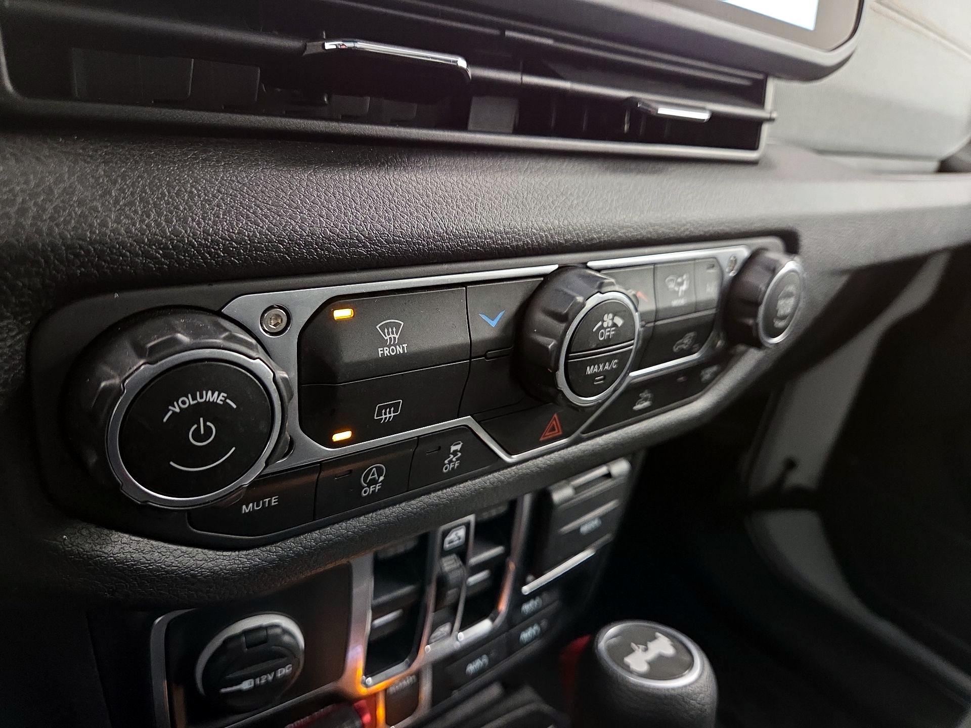 Thumbnail: 2024 Jeep Wrangler - 16