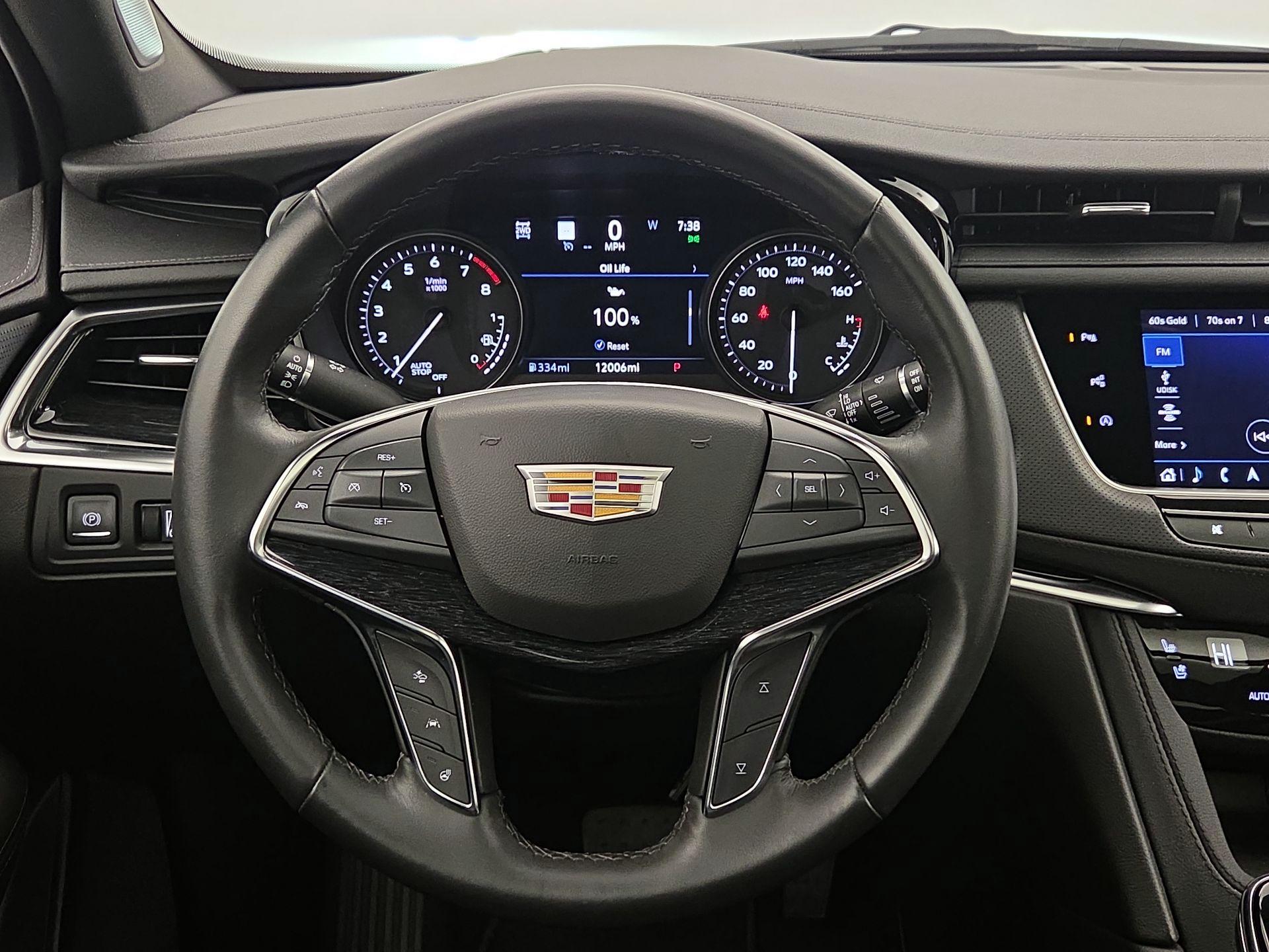 Thumbnail: 2023 Cadillac XT5 - 10