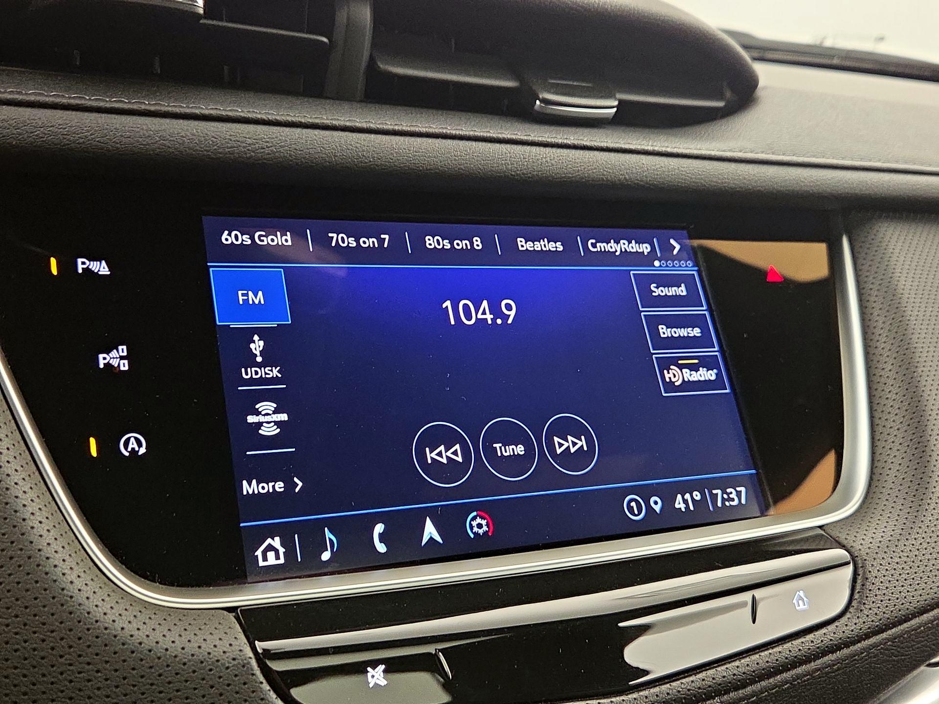 Thumbnail: 2023 Cadillac XT5 - 14