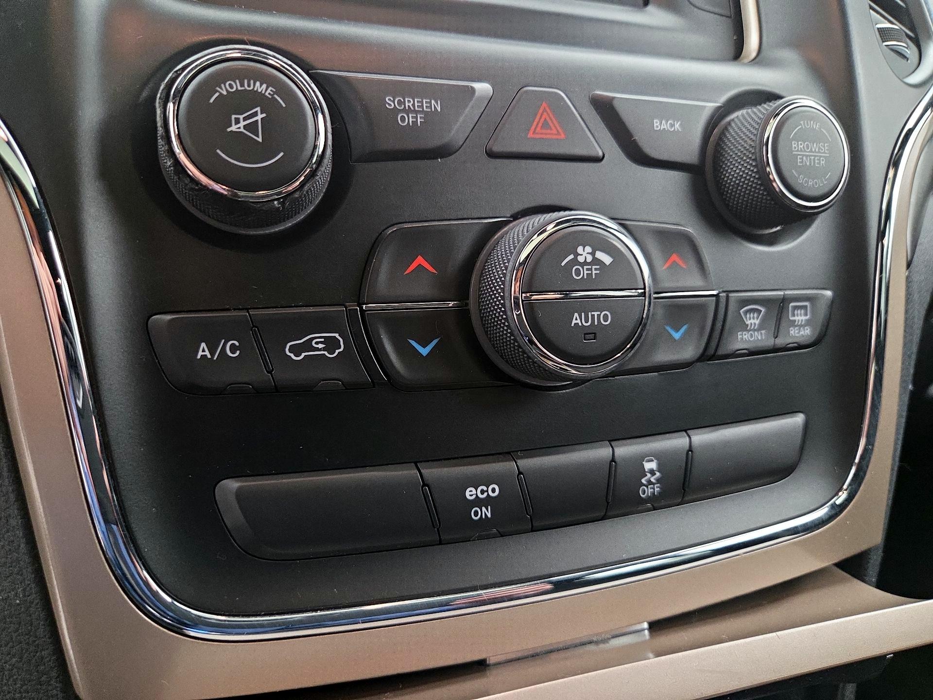 Thumbnail: 2015 Jeep Grand Cherokee - 15