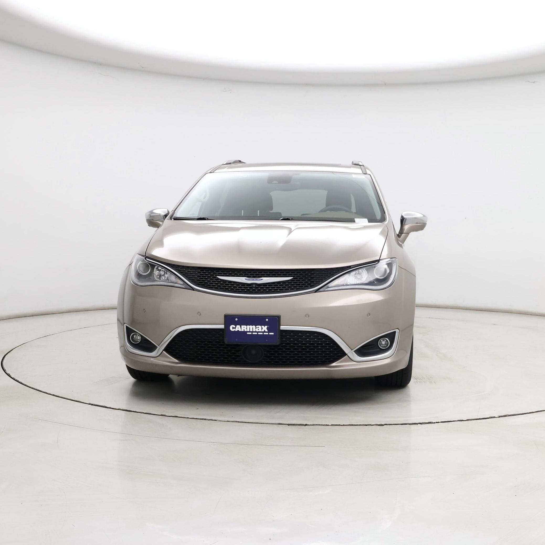 Thumbnail: 2017 Chrysler Pacifica - 5