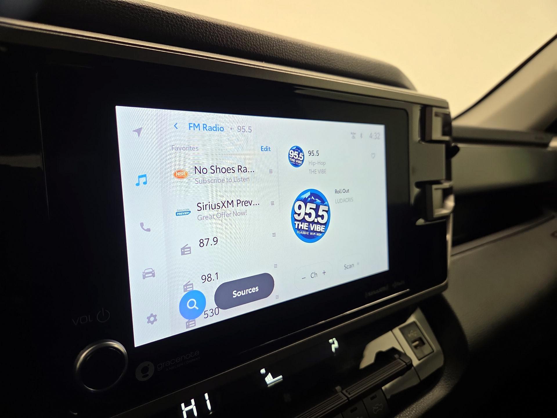 Thumbnail: 2022 Toyota Tundra - 15