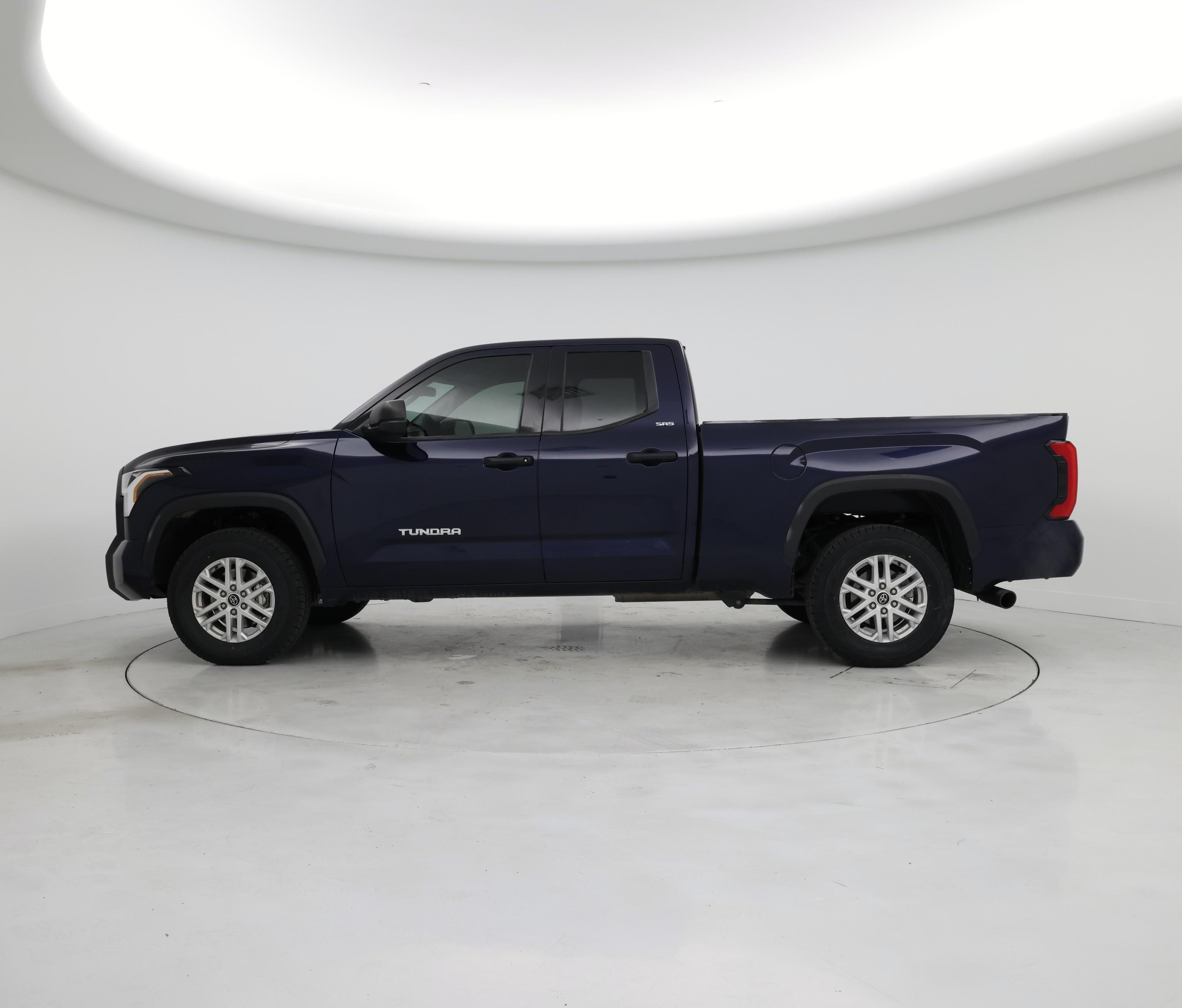 Thumbnail: 2022 Toyota Tundra - 3