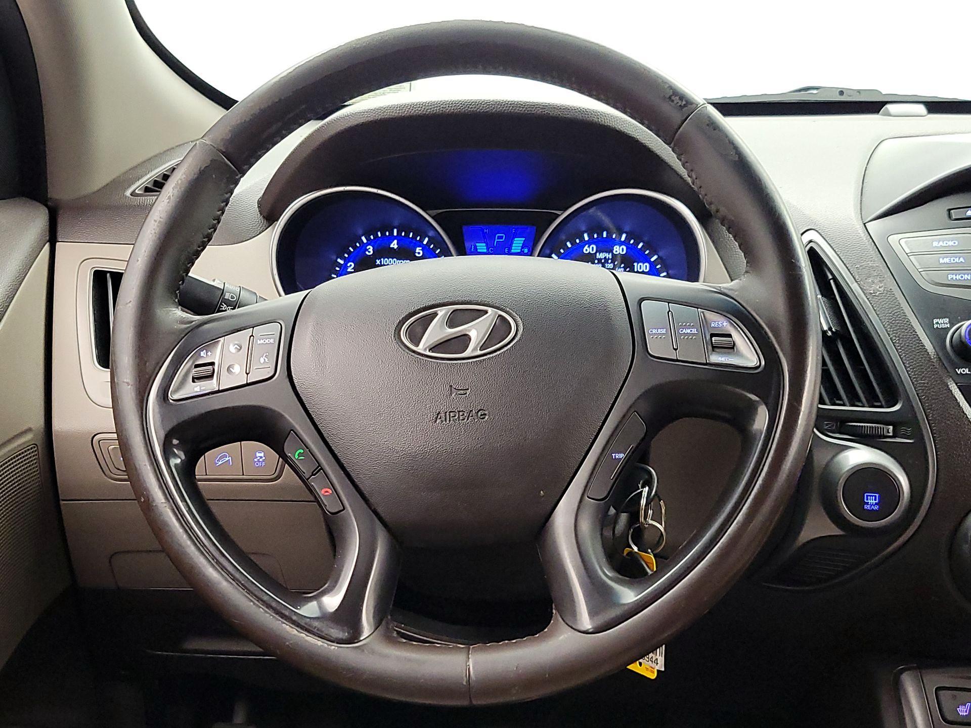 Thumbnail: 2014 Hyundai Tucson - 10