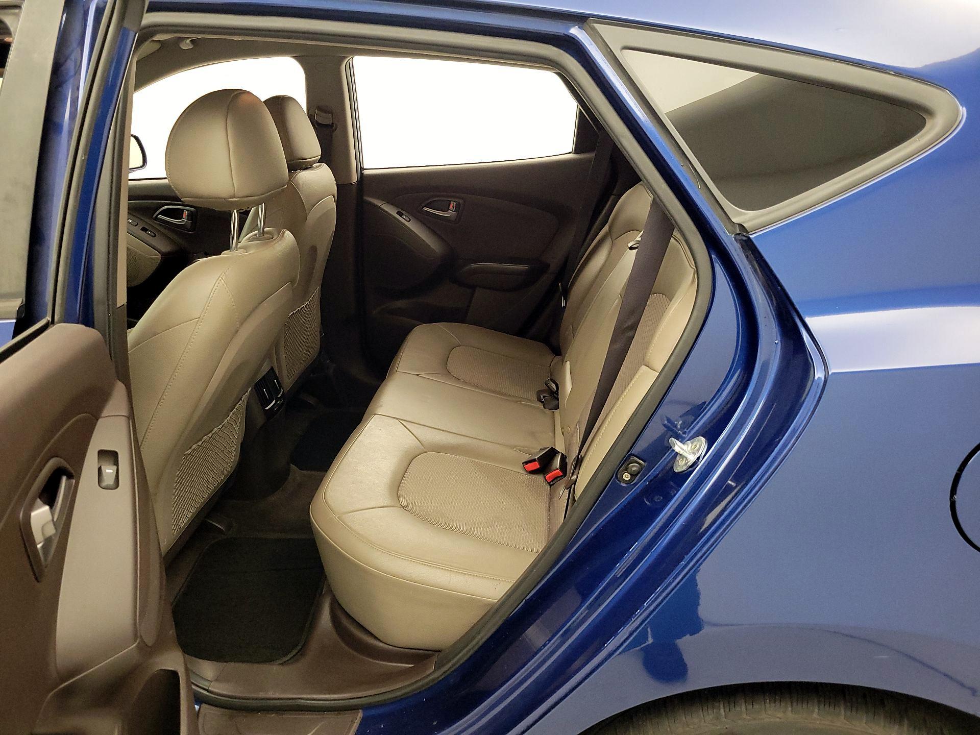 Thumbnail: 2014 Hyundai Tucson - 19