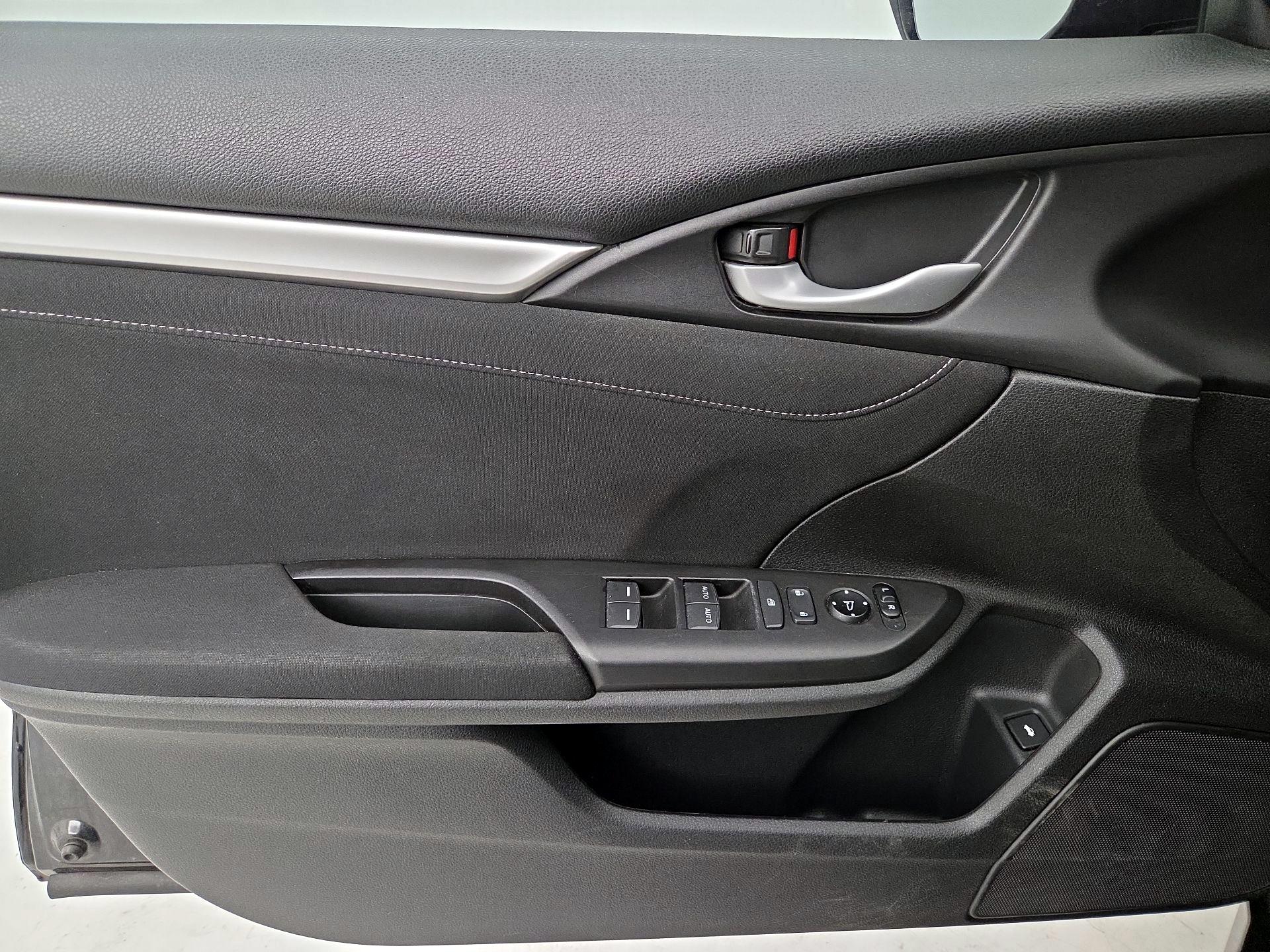 Thumbnail: 2019 Honda Civic - 12