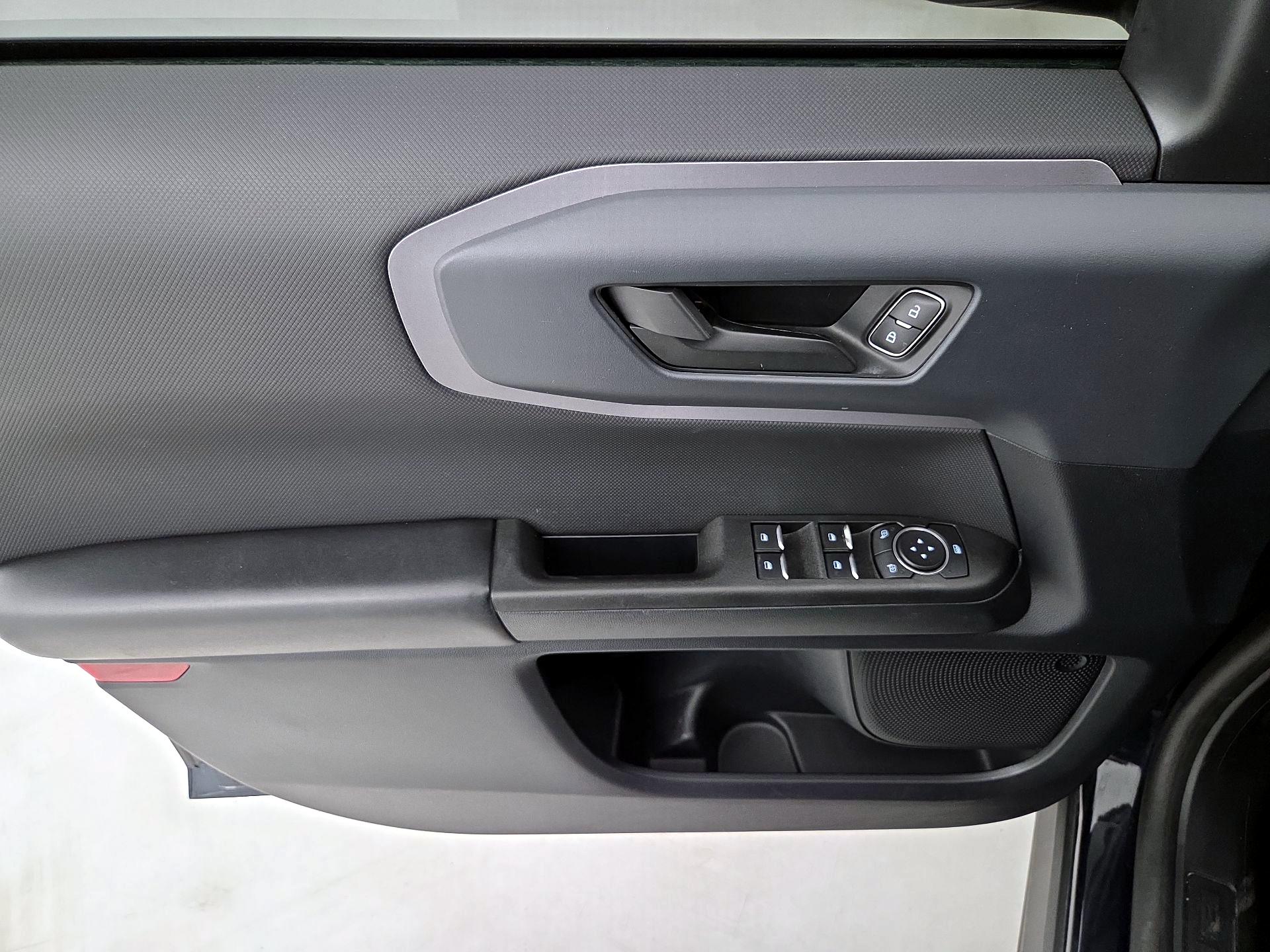 Thumbnail: 2021 Ford Bronco Sport - 12