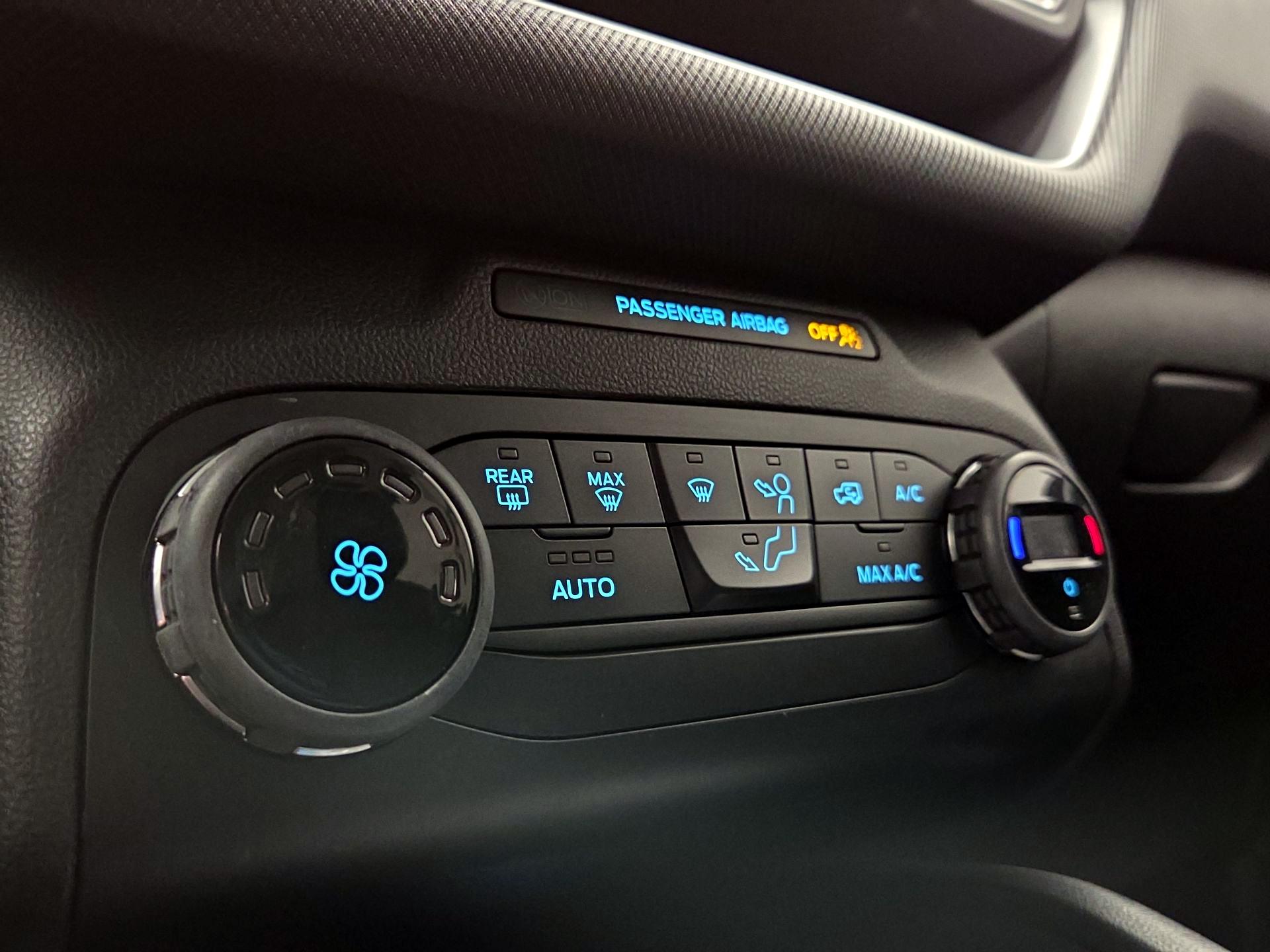 Thumbnail: 2021 Ford Bronco Sport - 16