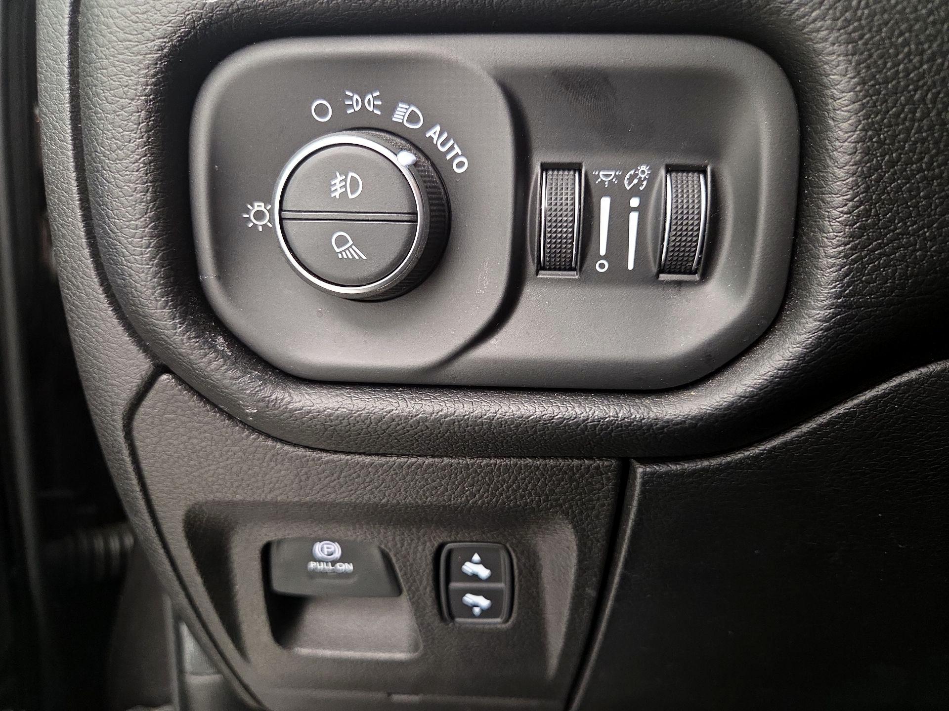 Thumbnail: 2019 RAM 1500 - 13