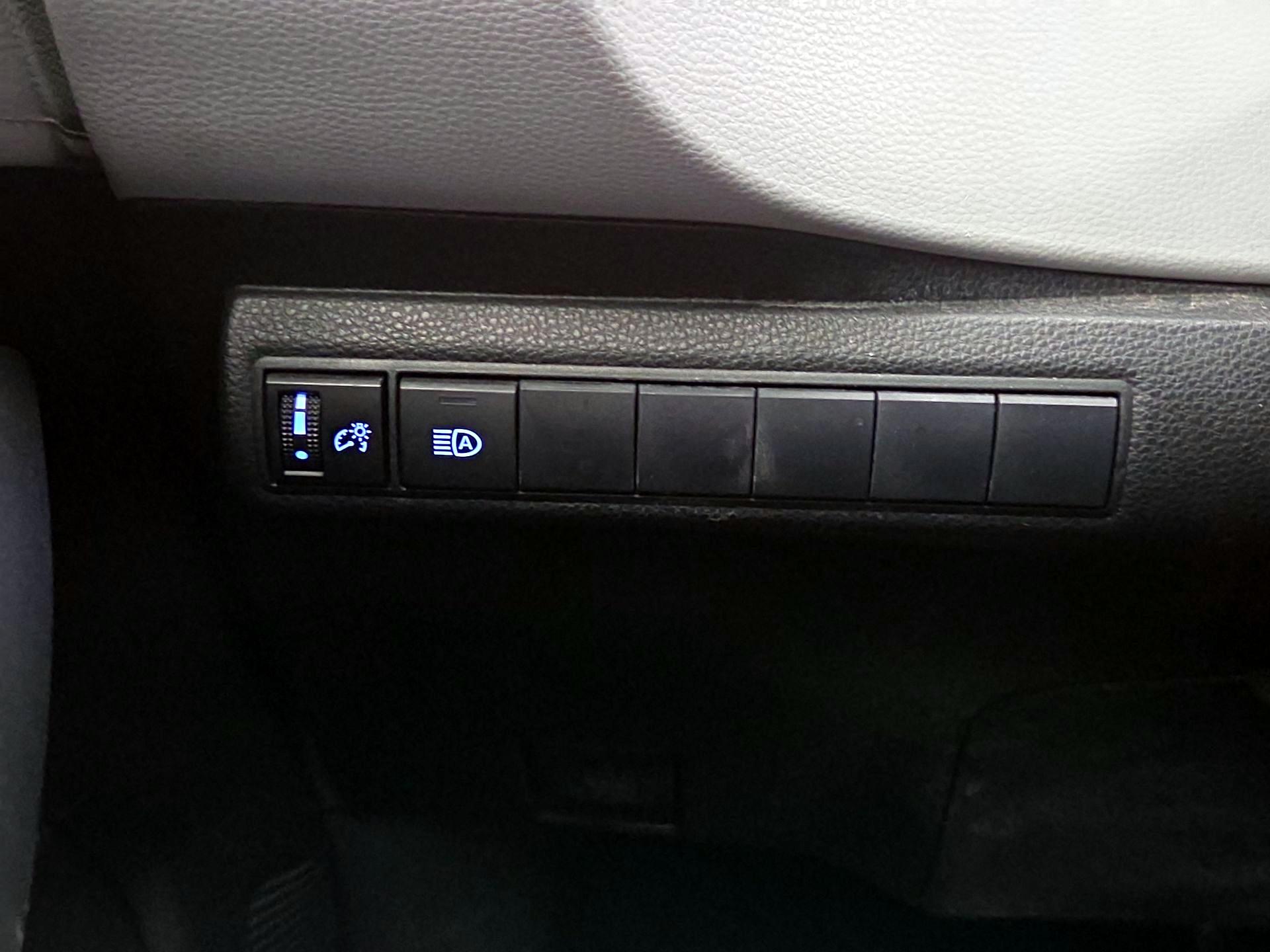 Thumbnail: 2021 Toyota Corolla - 13