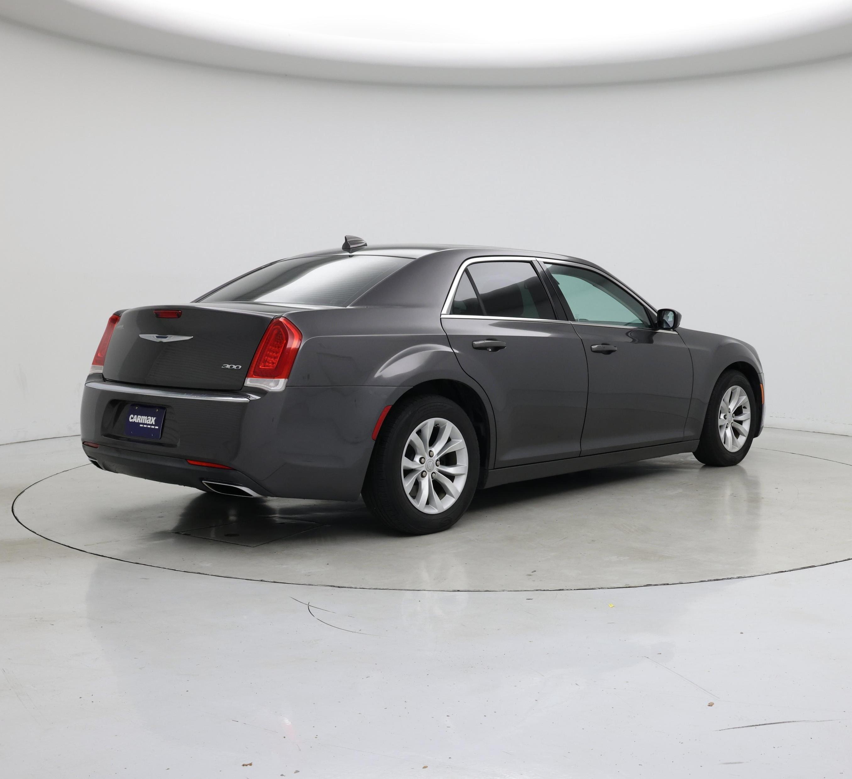 Thumbnail: 2016 Chrysler 300 - 8