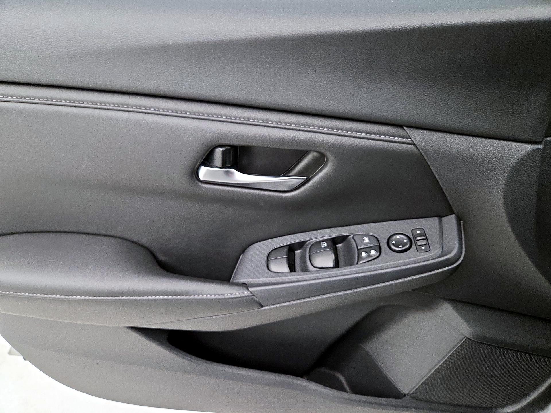 Thumbnail: 2023 Nissan Sentra - 12