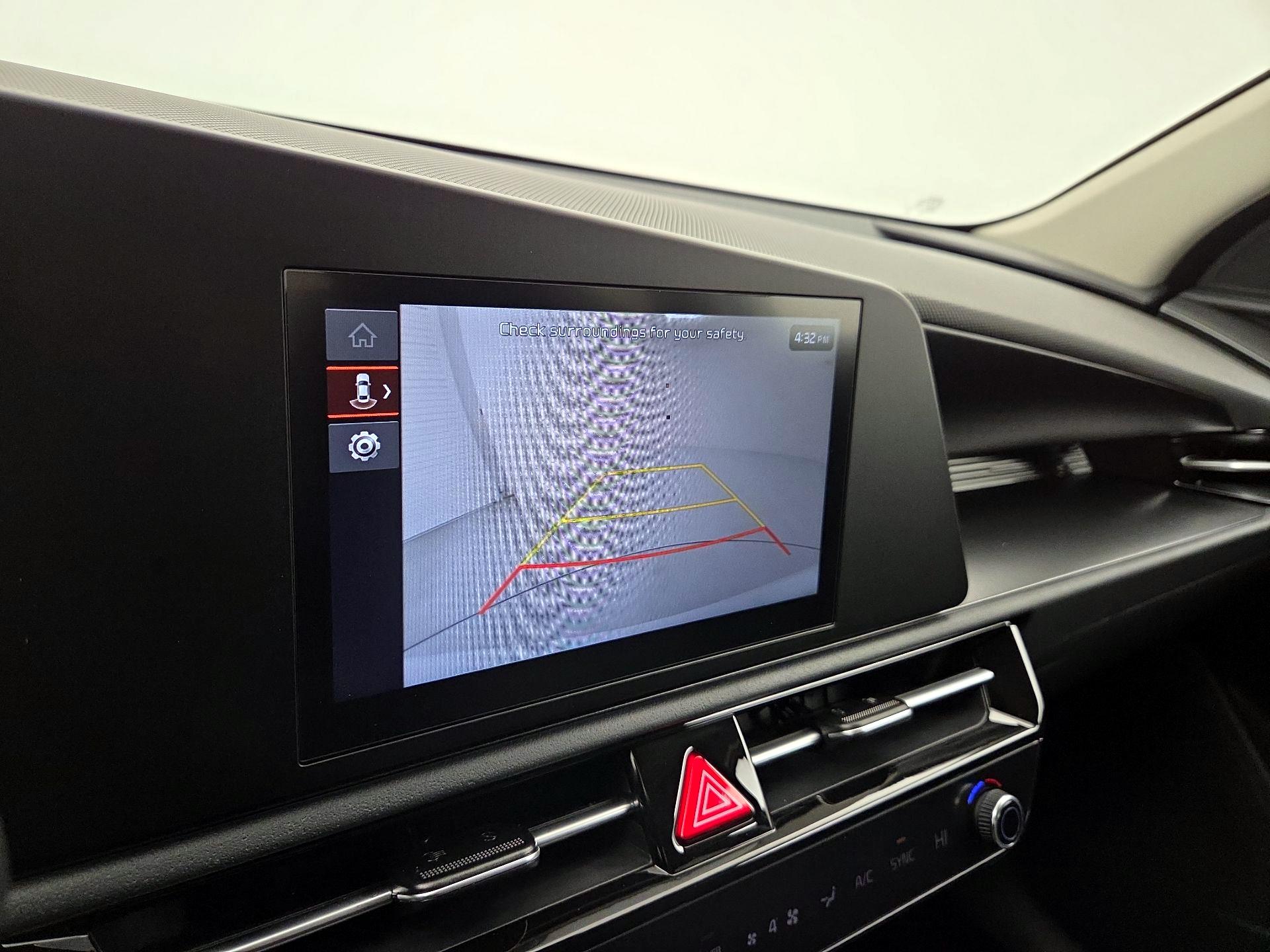 Thumbnail: 2025 Kia Niro - 14