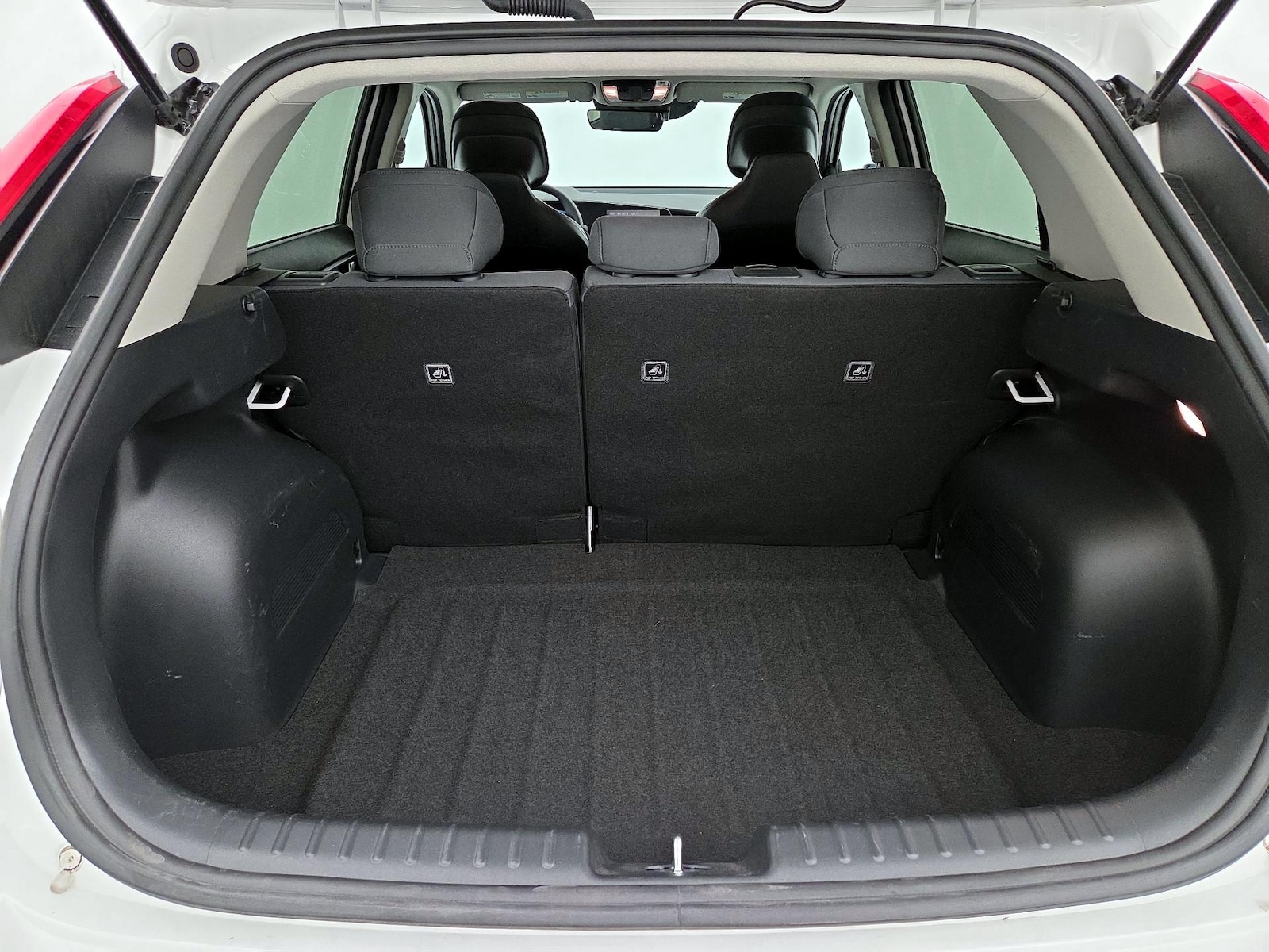 2025 Kia Niro LX - Photo 20