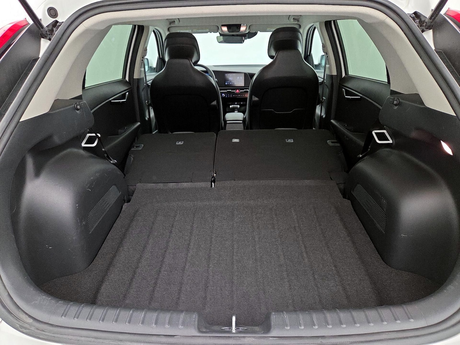 2025 Kia Niro LX - Photo 21