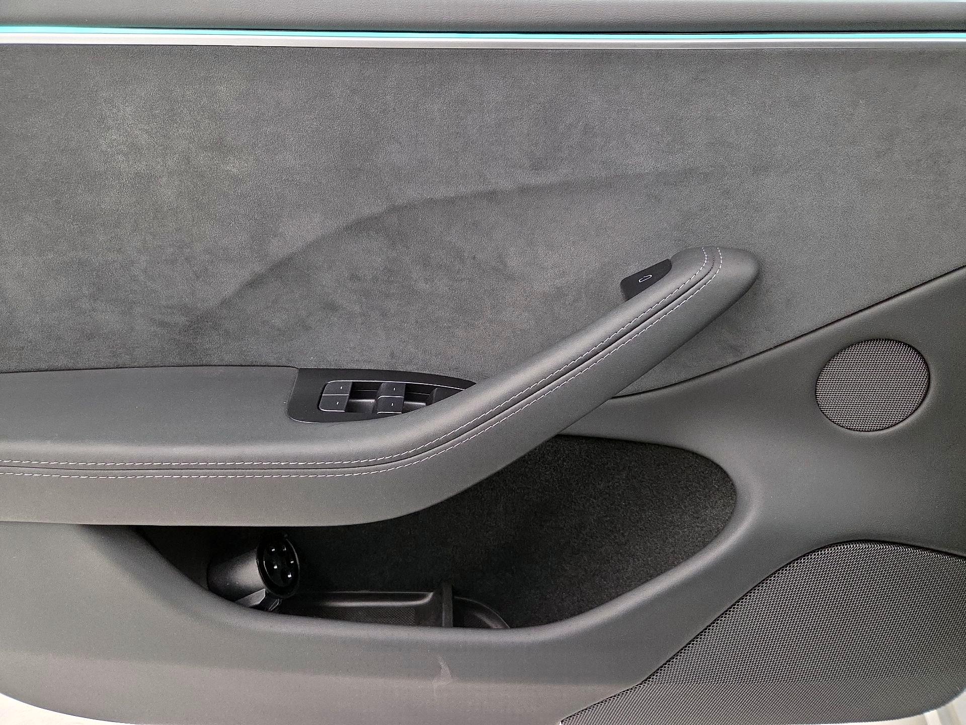 Thumbnail: 2024 Tesla Model 3 - 12