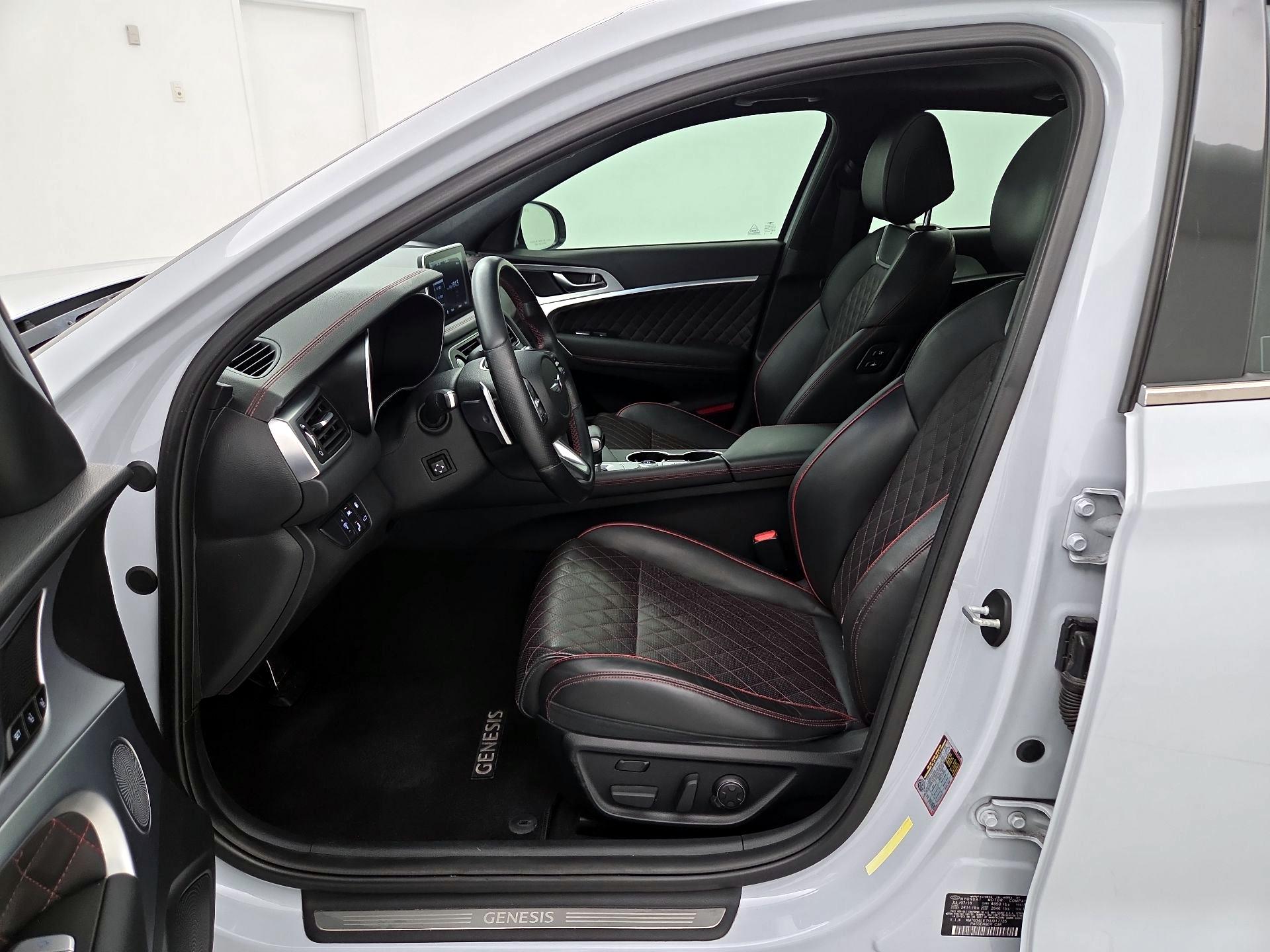 Thumbnail: 2019 Genesis G70 - 11