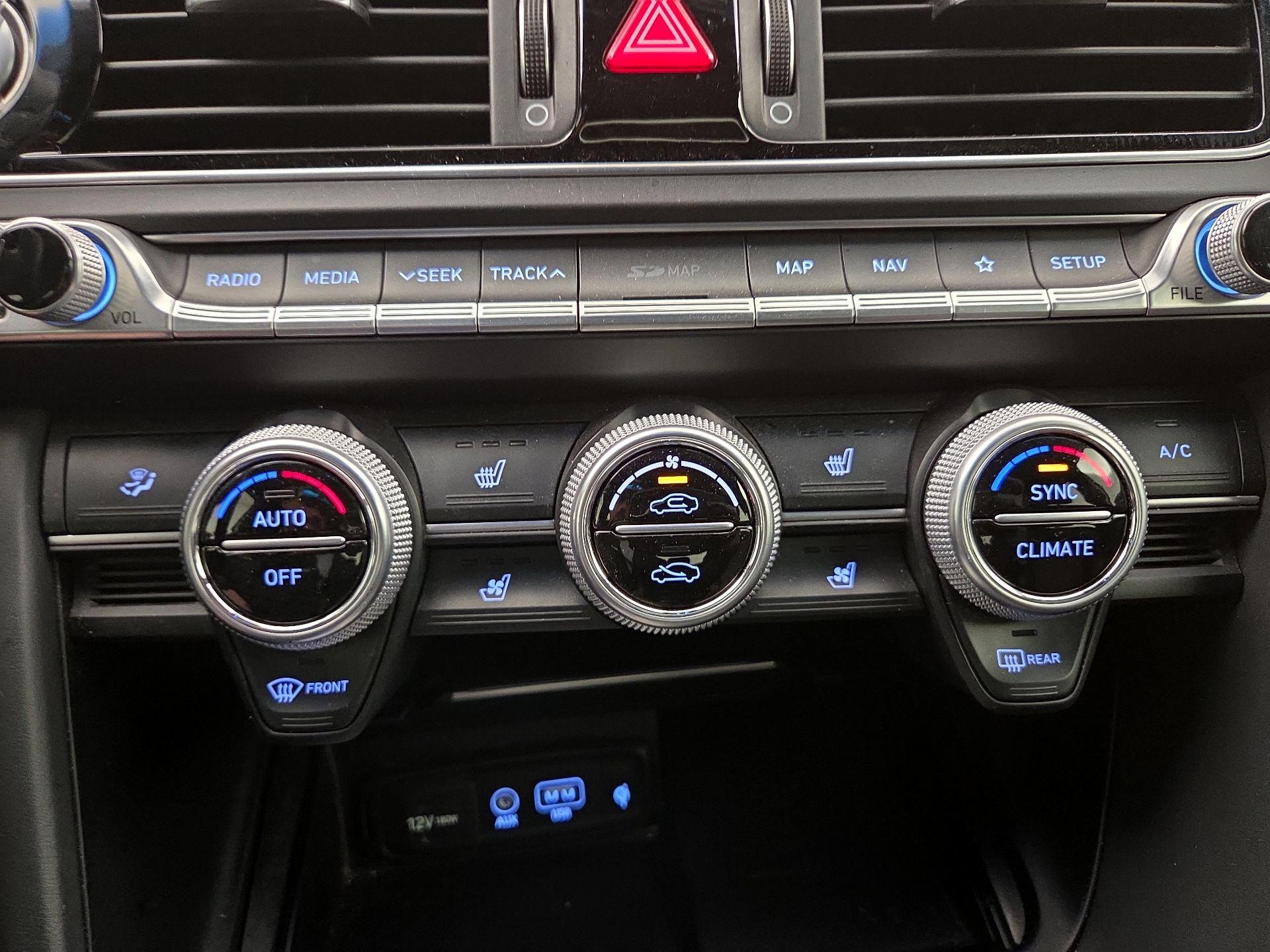 Thumbnail: 2019 Genesis G70 - 17