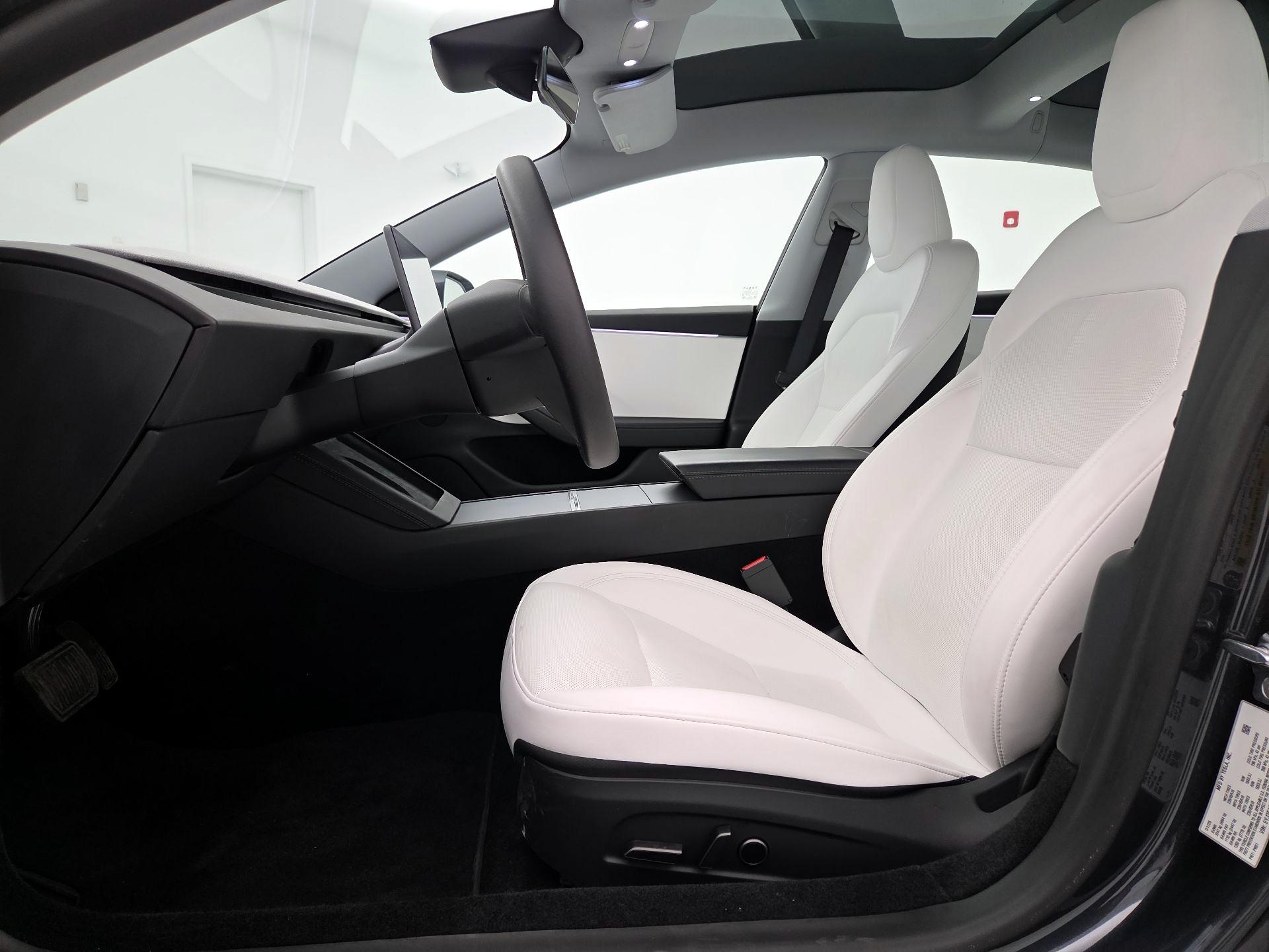 Thumbnail: 2025 Tesla Model 3 - 11