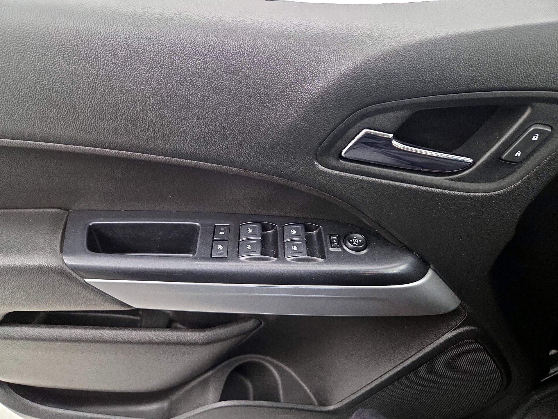 Thumbnail: 2022 Chevrolet Colorado - 12