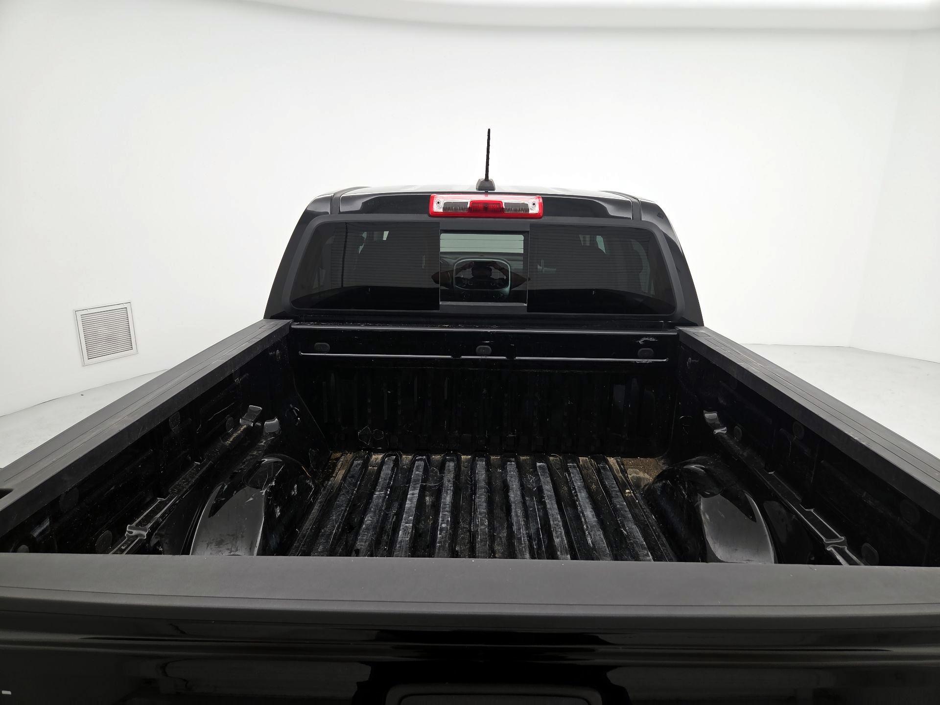 Thumbnail: 2022 Chevrolet Colorado - 20