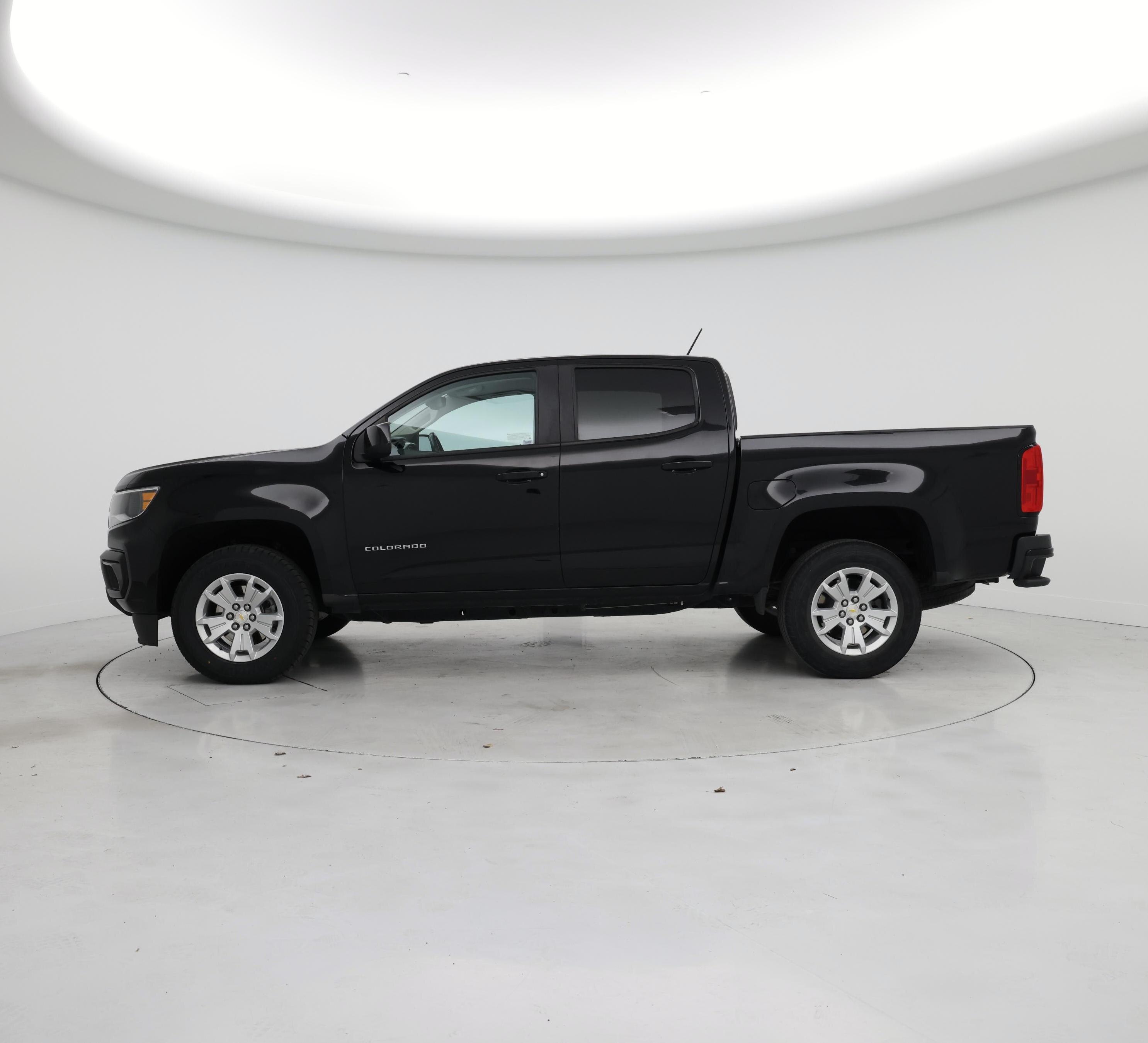 Thumbnail: 2022 Chevrolet Colorado - 3