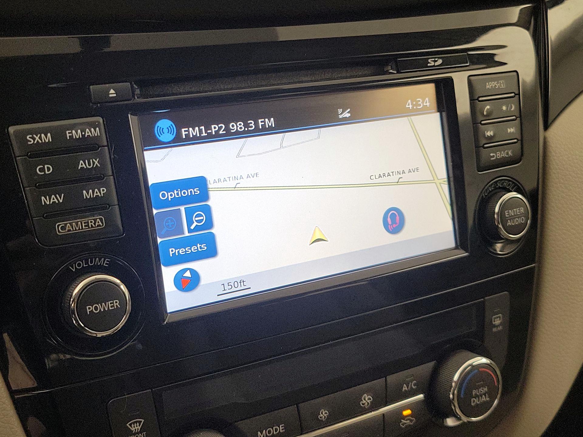 Thumbnail: 2017 Nissan Rogue Sport - 14