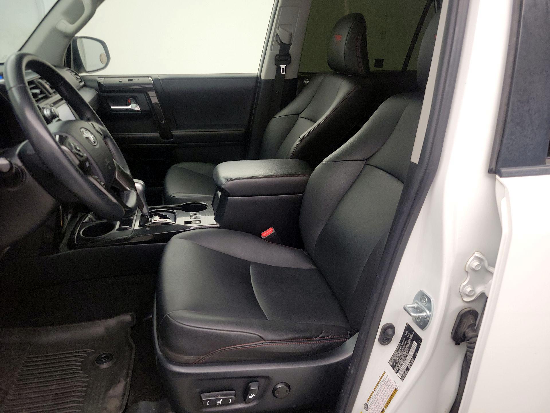 Thumbnail: 2019 Toyota 4Runner - 11