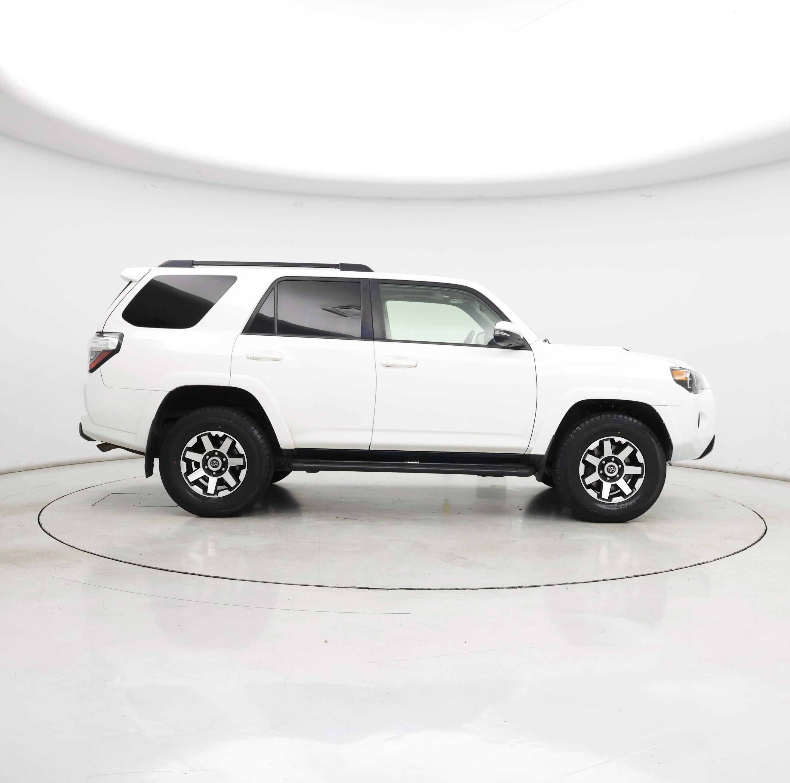 Thumbnail: 2019 Toyota 4Runner - 7