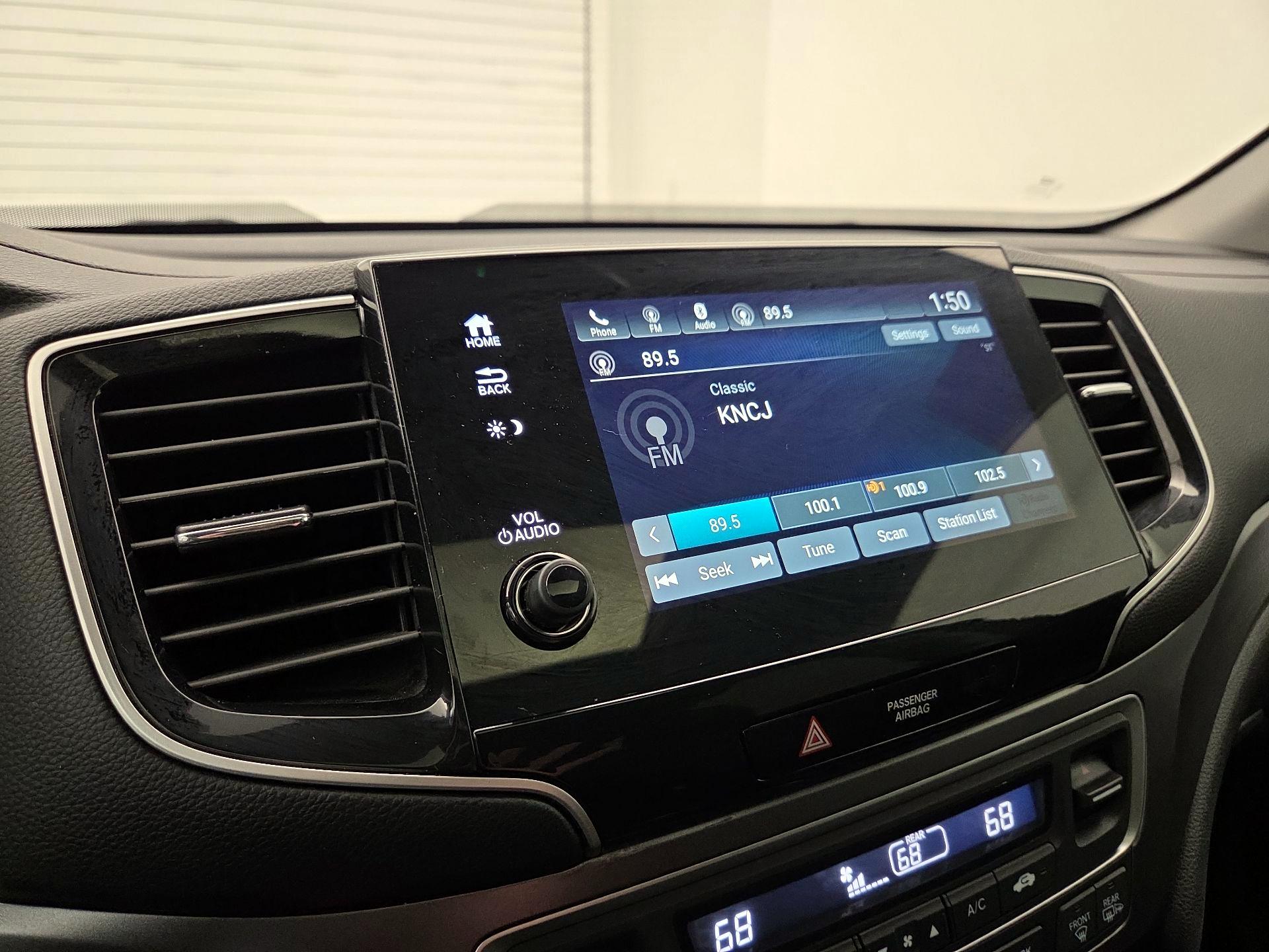 Thumbnail: 2019 Honda Pilot - 15