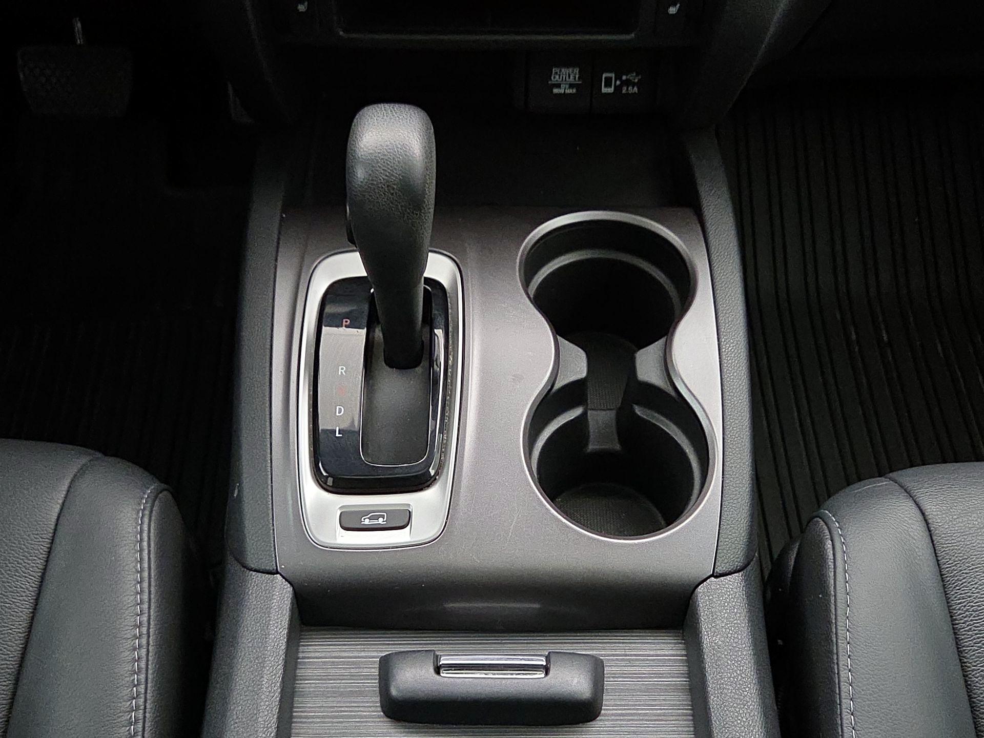 Thumbnail: 2019 Honda Pilot - 17