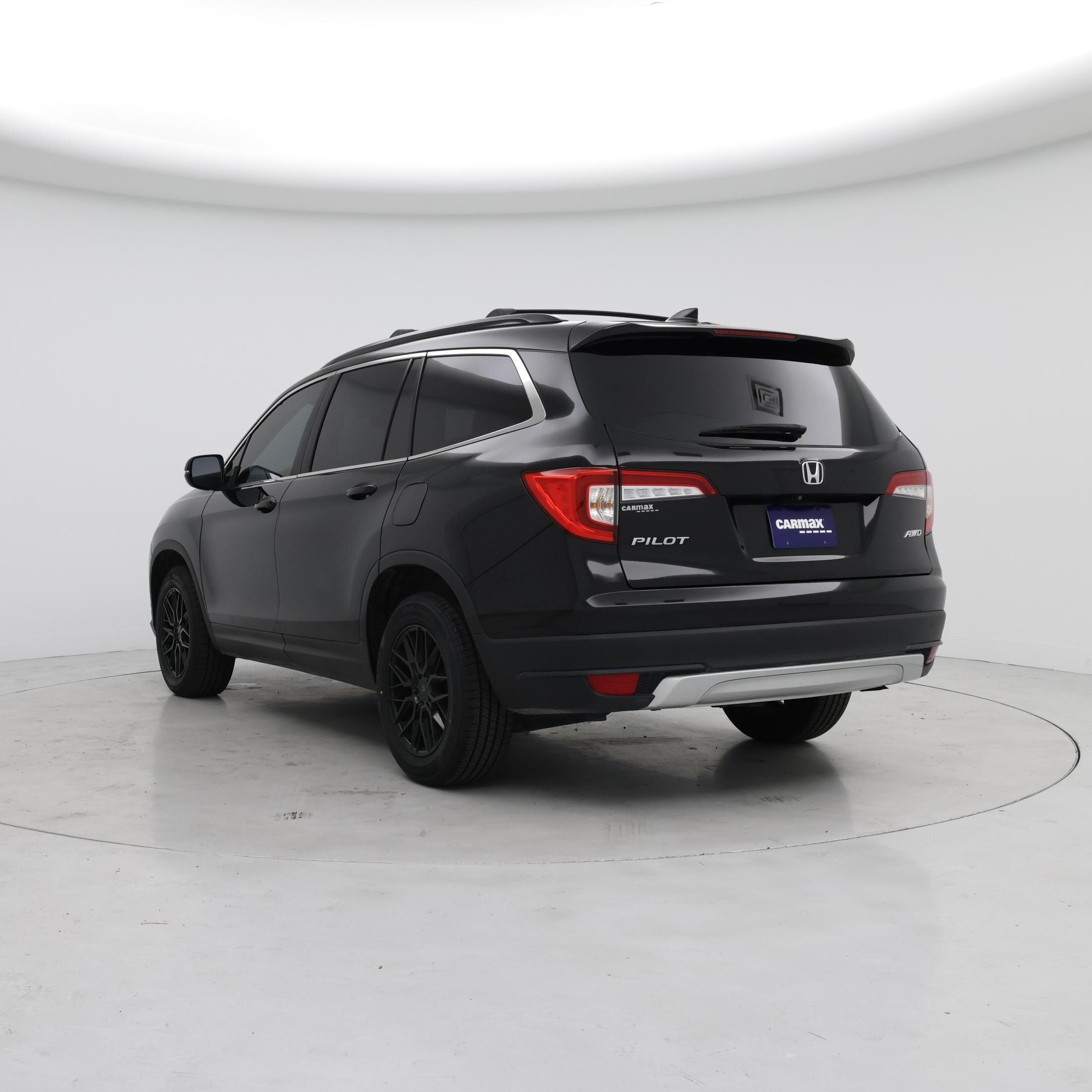 Thumbnail: 2019 Honda Pilot - 2