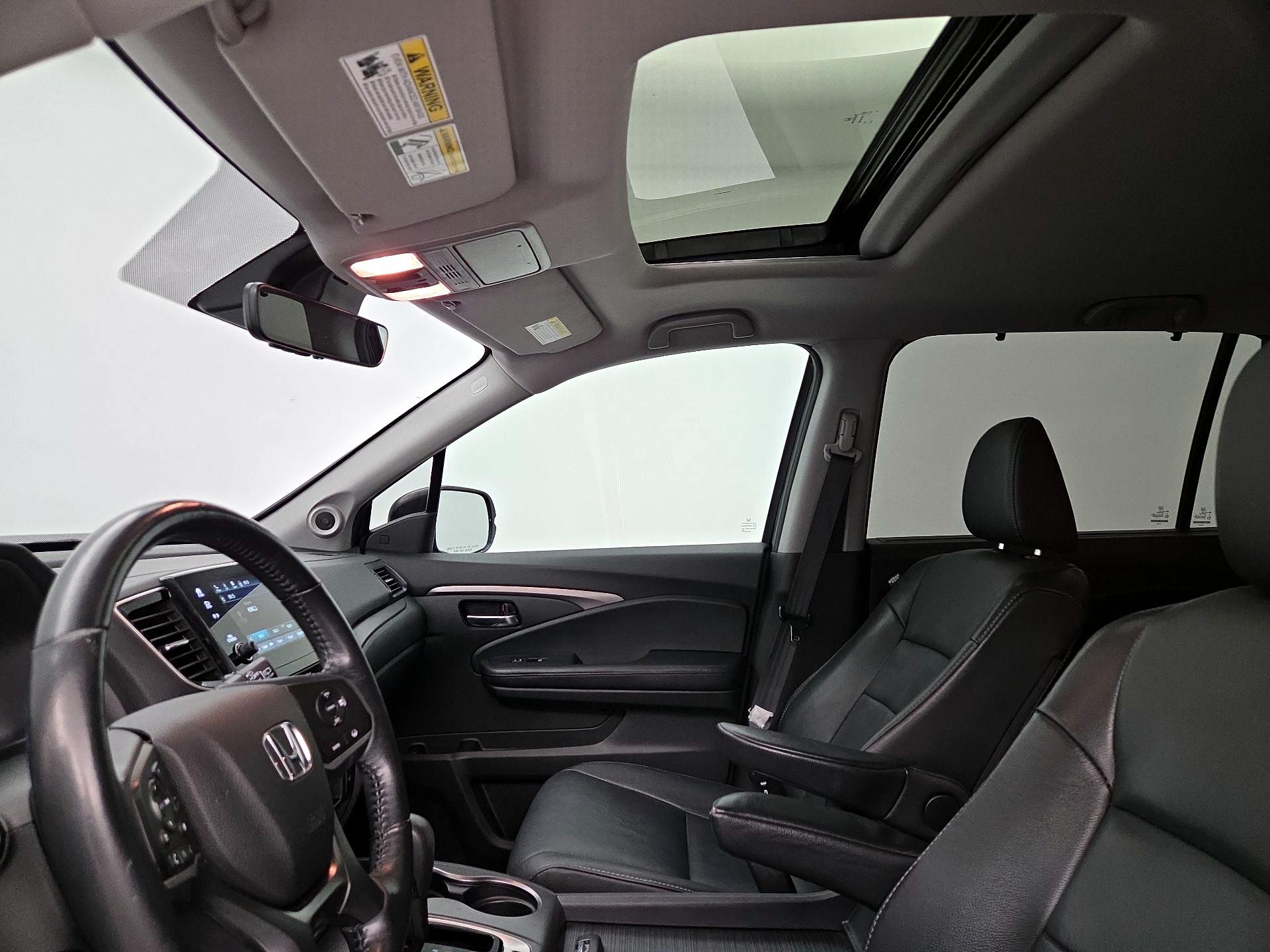 Thumbnail: 2019 Honda Pilot - 19