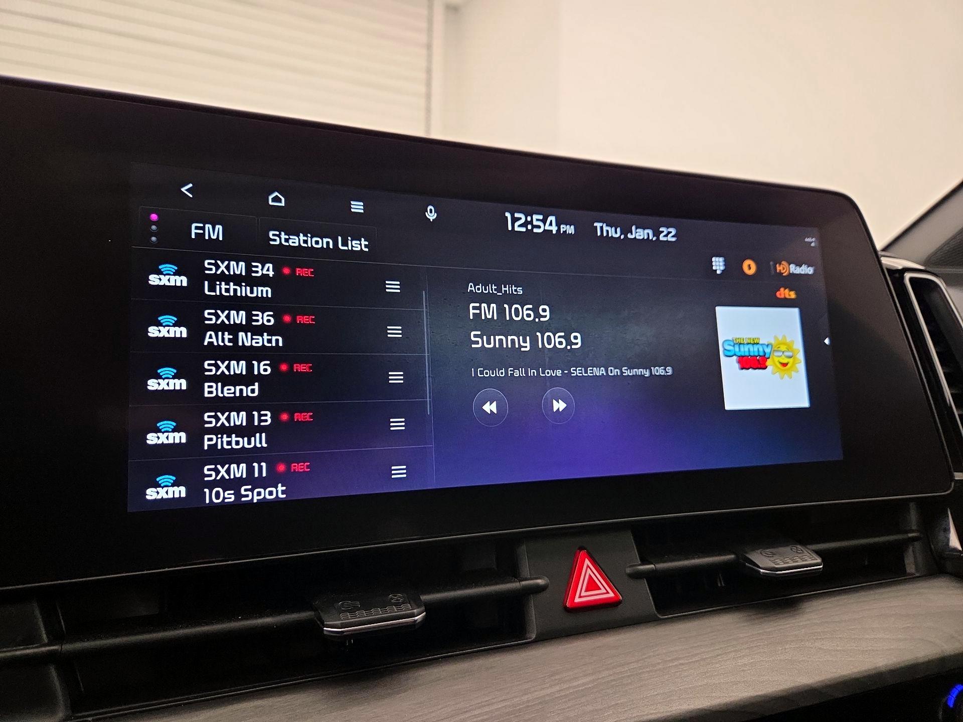 Thumbnail: 2024 Kia Sportage - 16