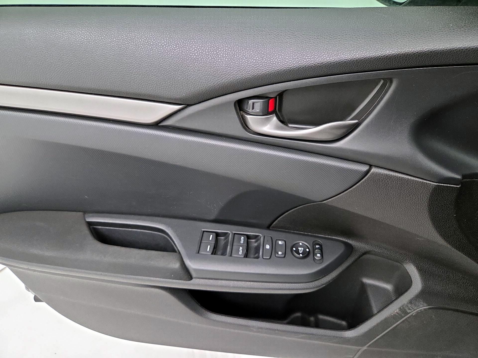 Thumbnail: 2018 Honda Civic - 10