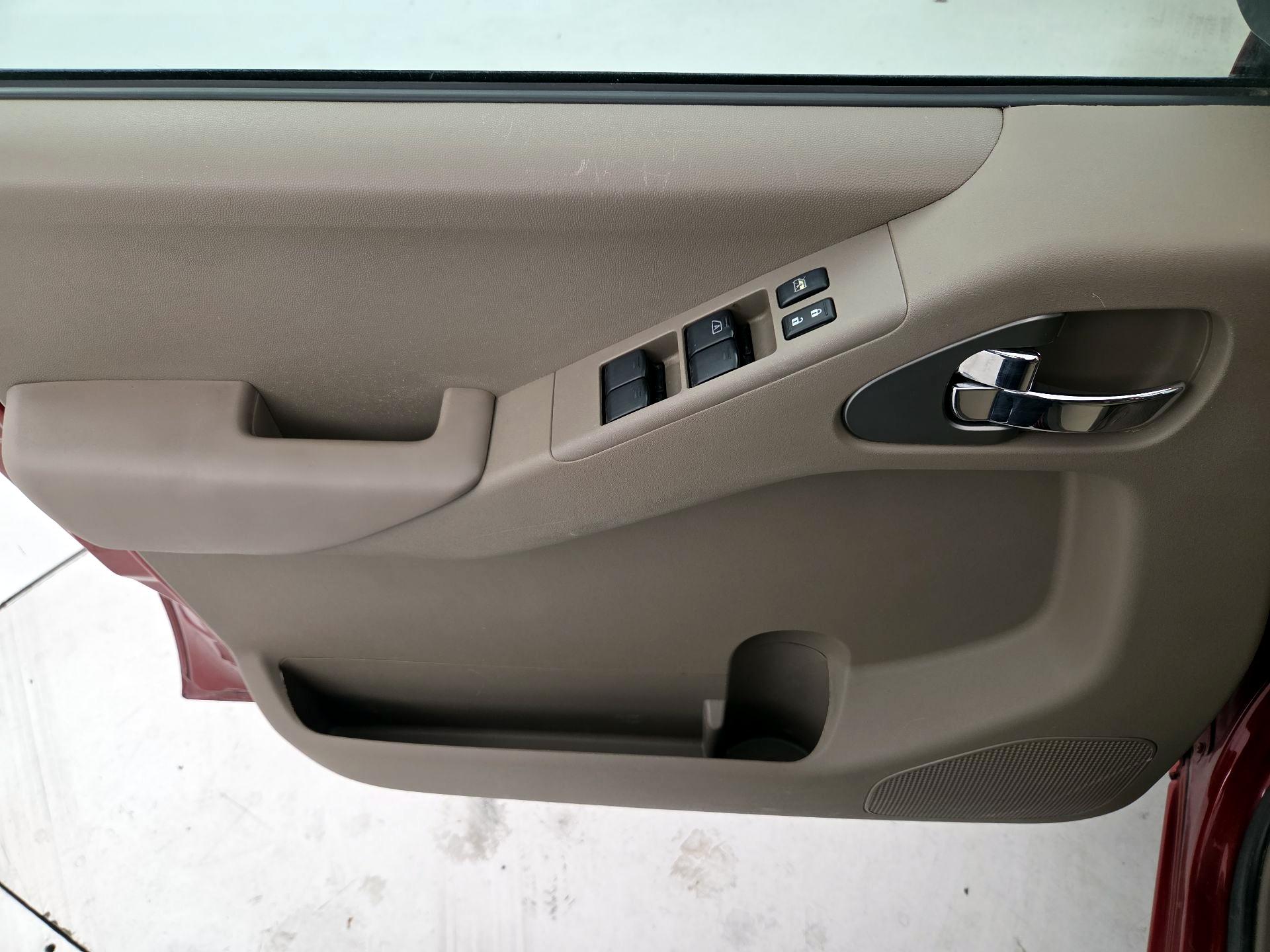 Thumbnail: 2014 Nissan Frontier - 12