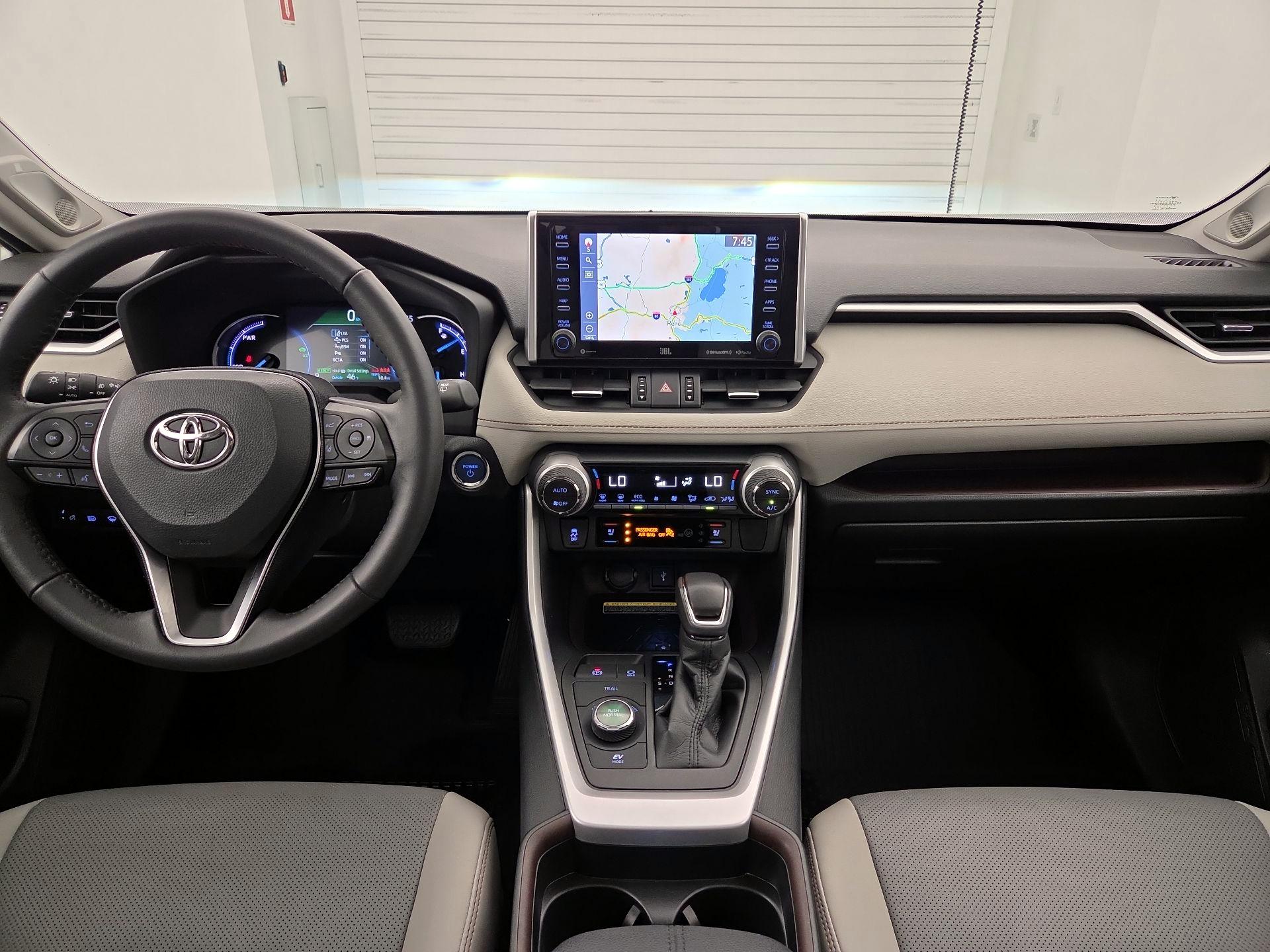 Thumbnail: 2021 Toyota RAV4 - 9